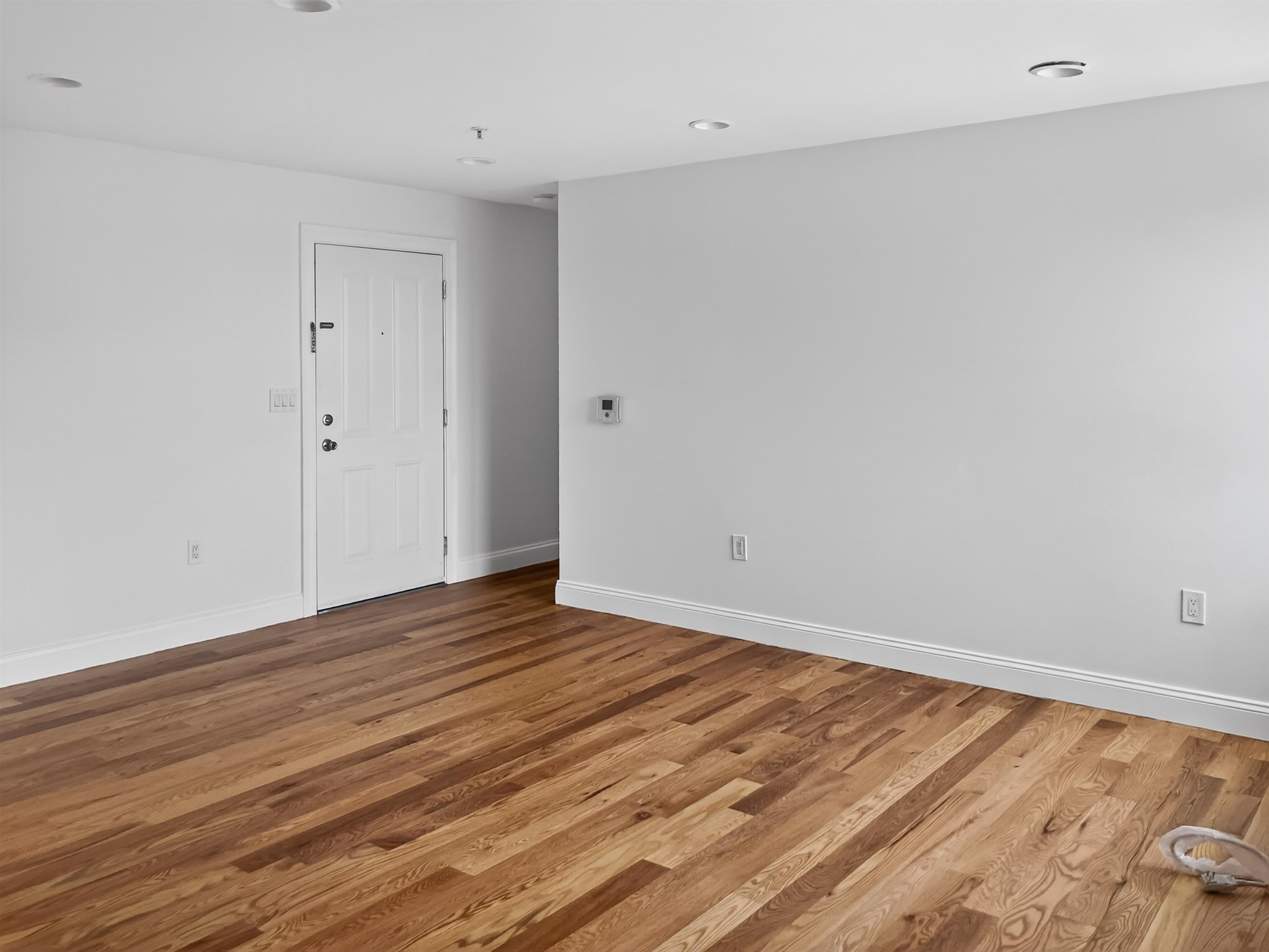 315 7th St 602 Property Photo 5