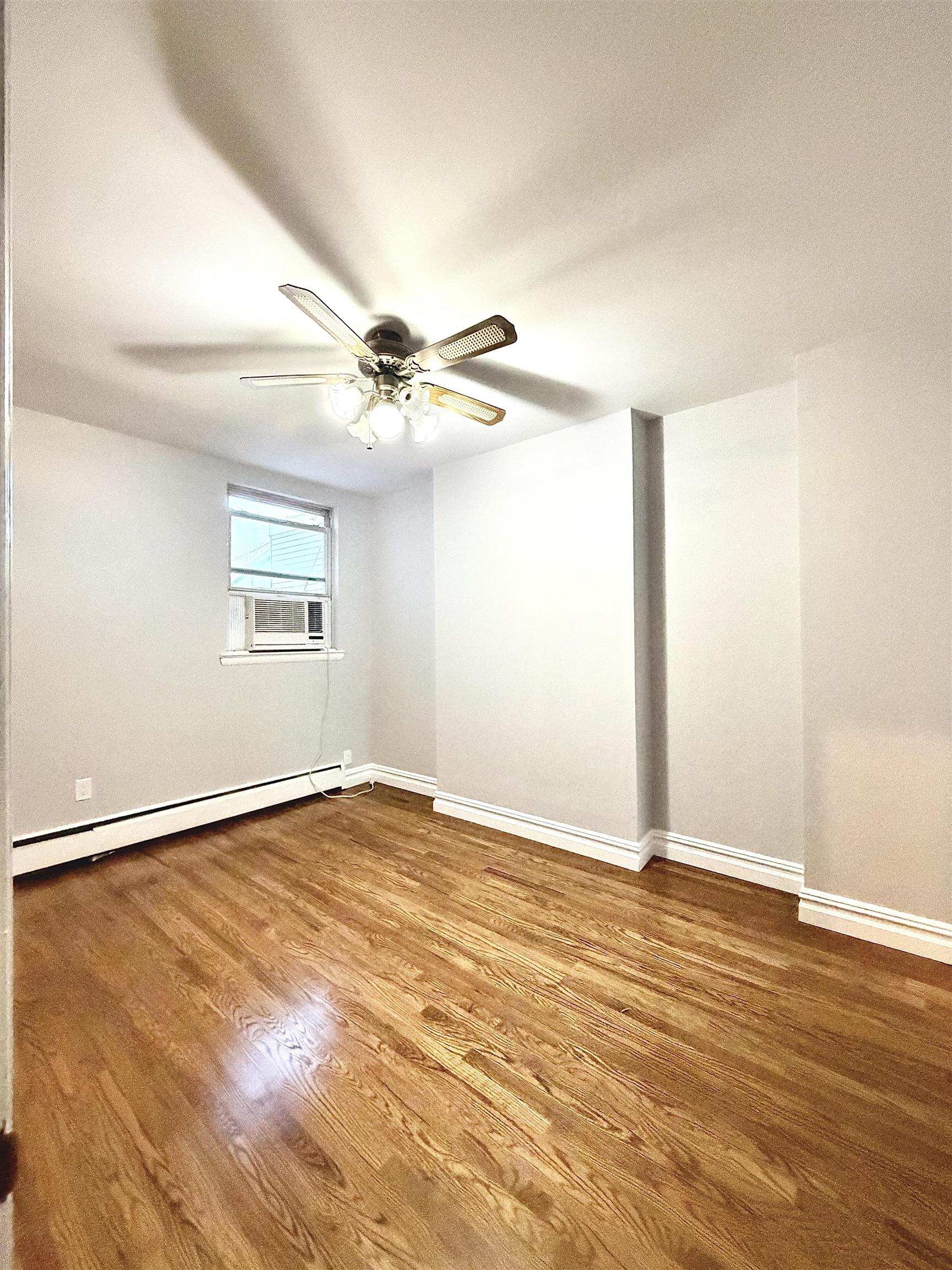49 East 33rd St Property Photo 16
