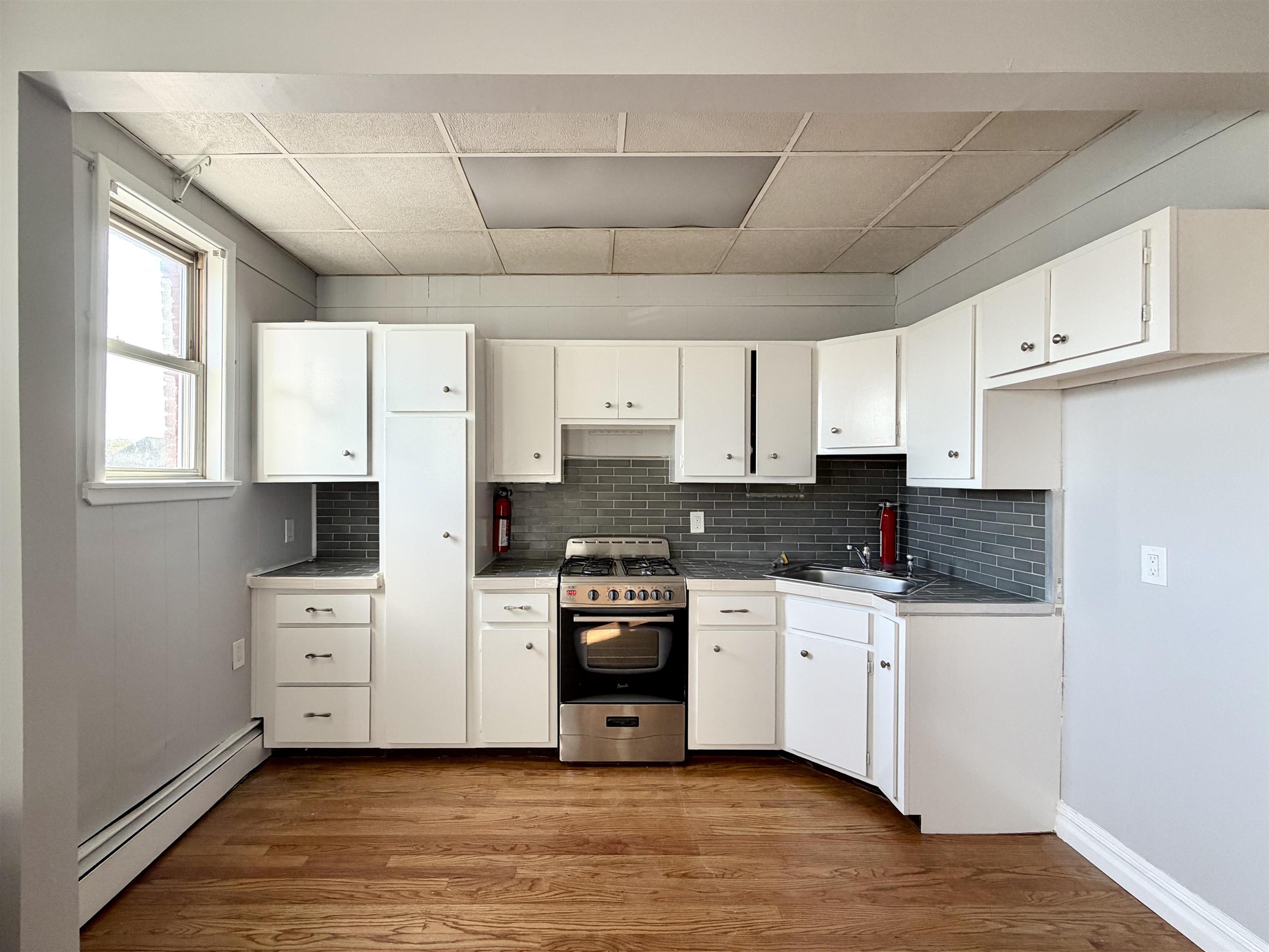 49 East 33rd St Property Photo 33