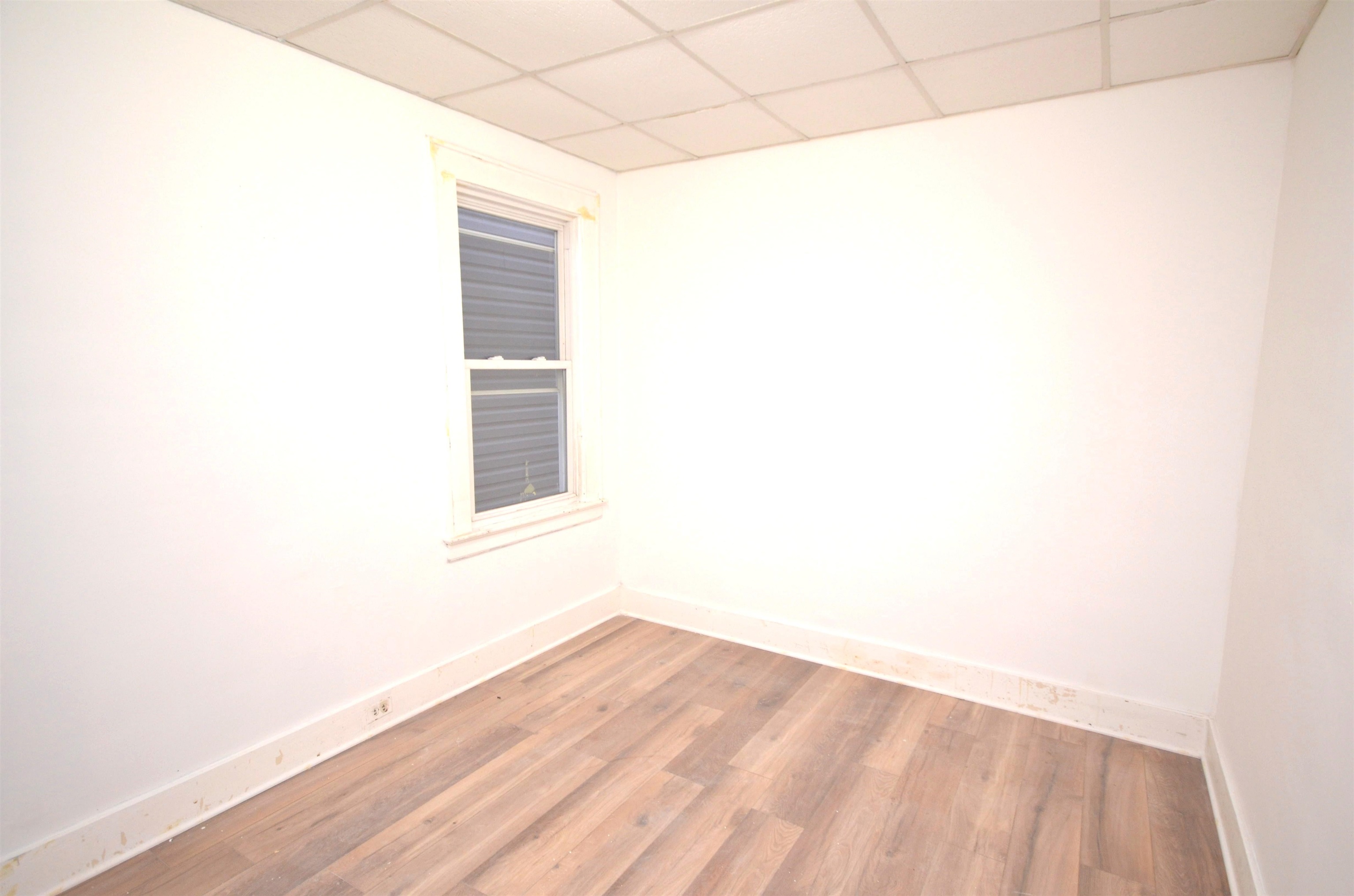 413 Davis Ave 2 Property Photo 6