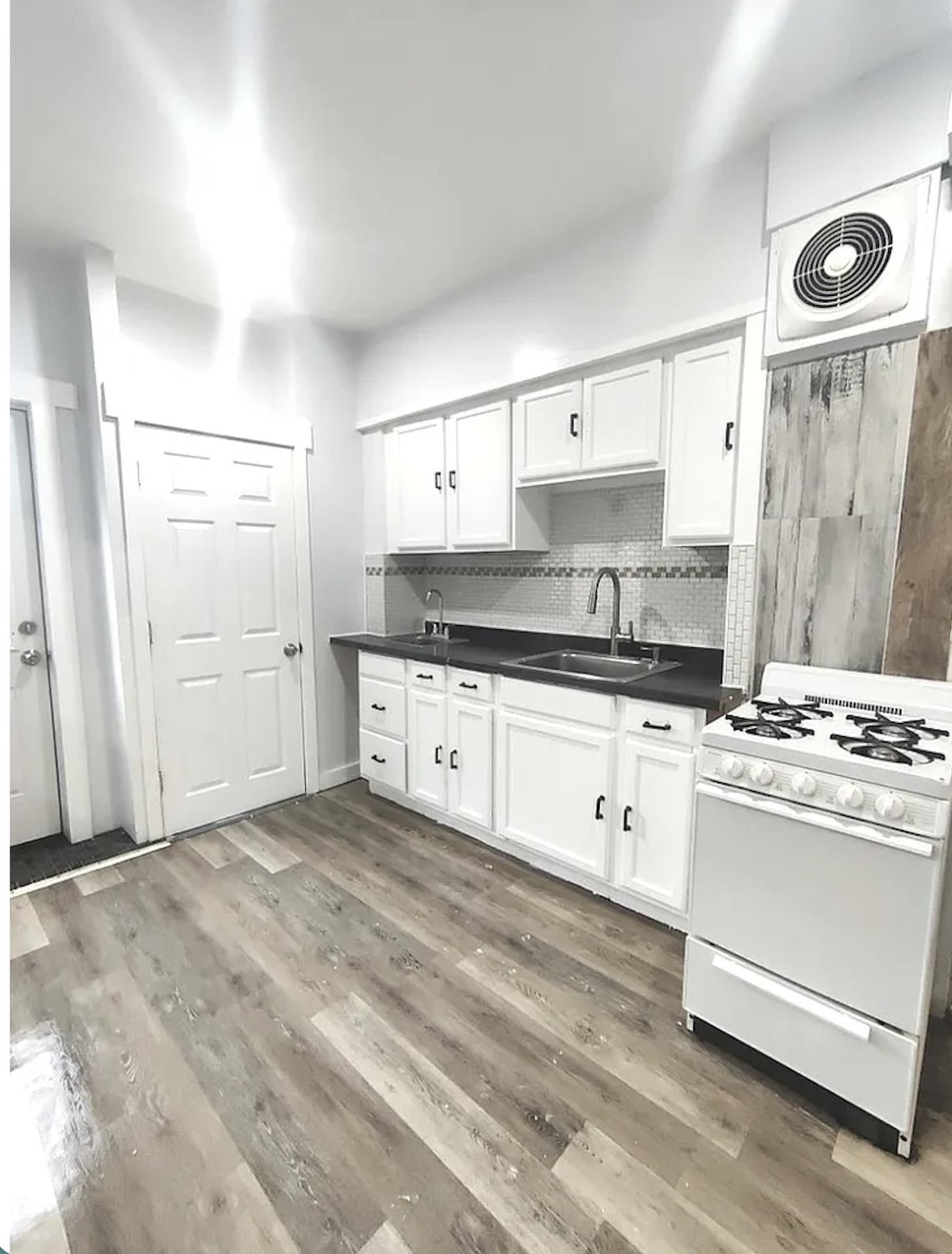 173 Clendenny Ave Property Photo 3