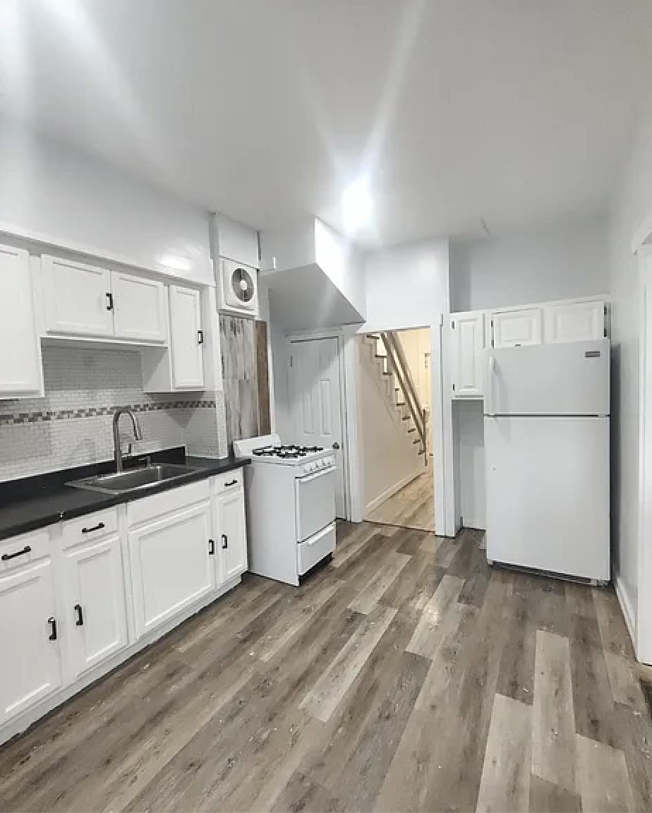 173 Clendenny Ave Property Photo 4