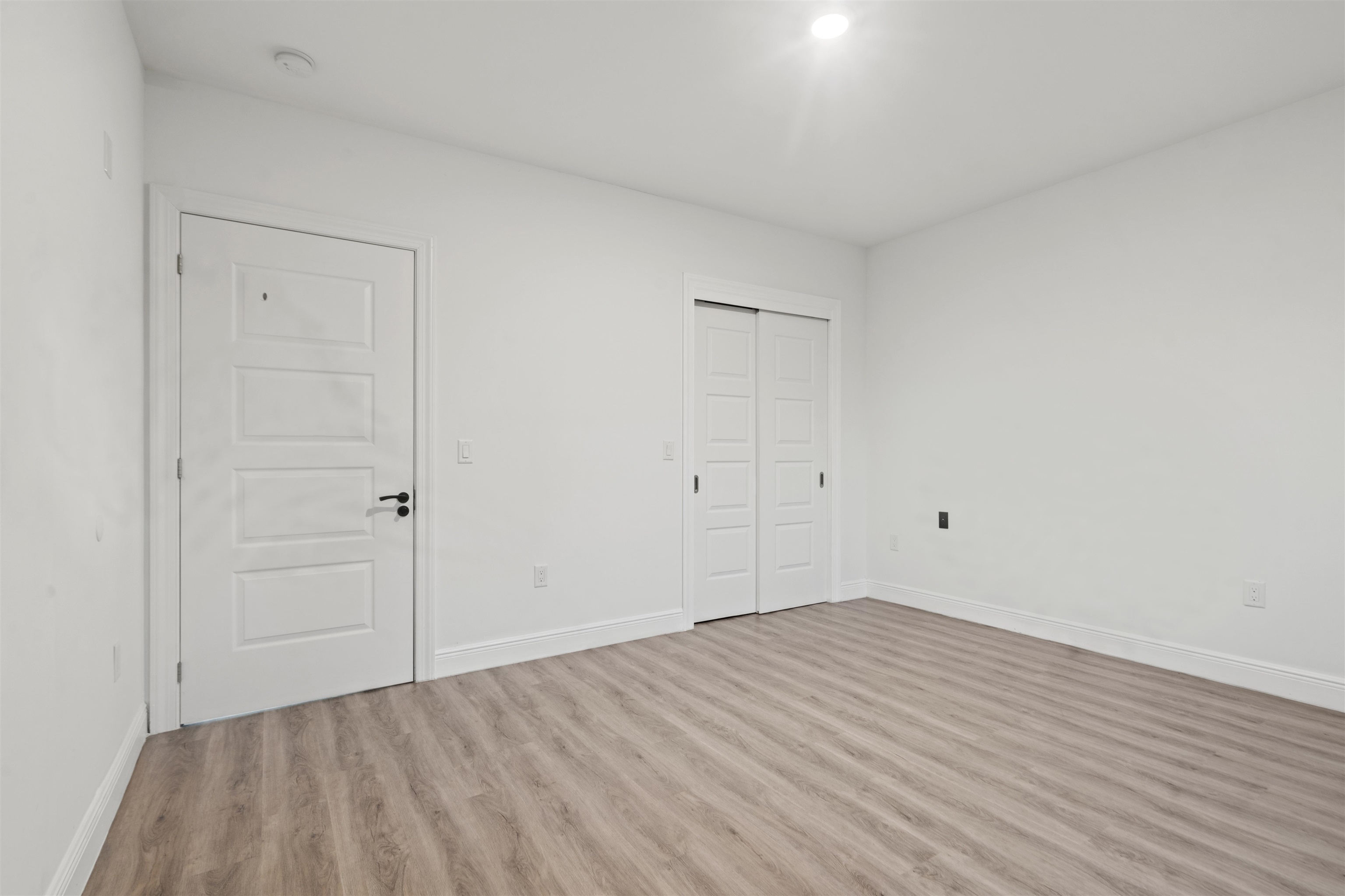 211 Baldwin Ave 606 Property Photo 9
