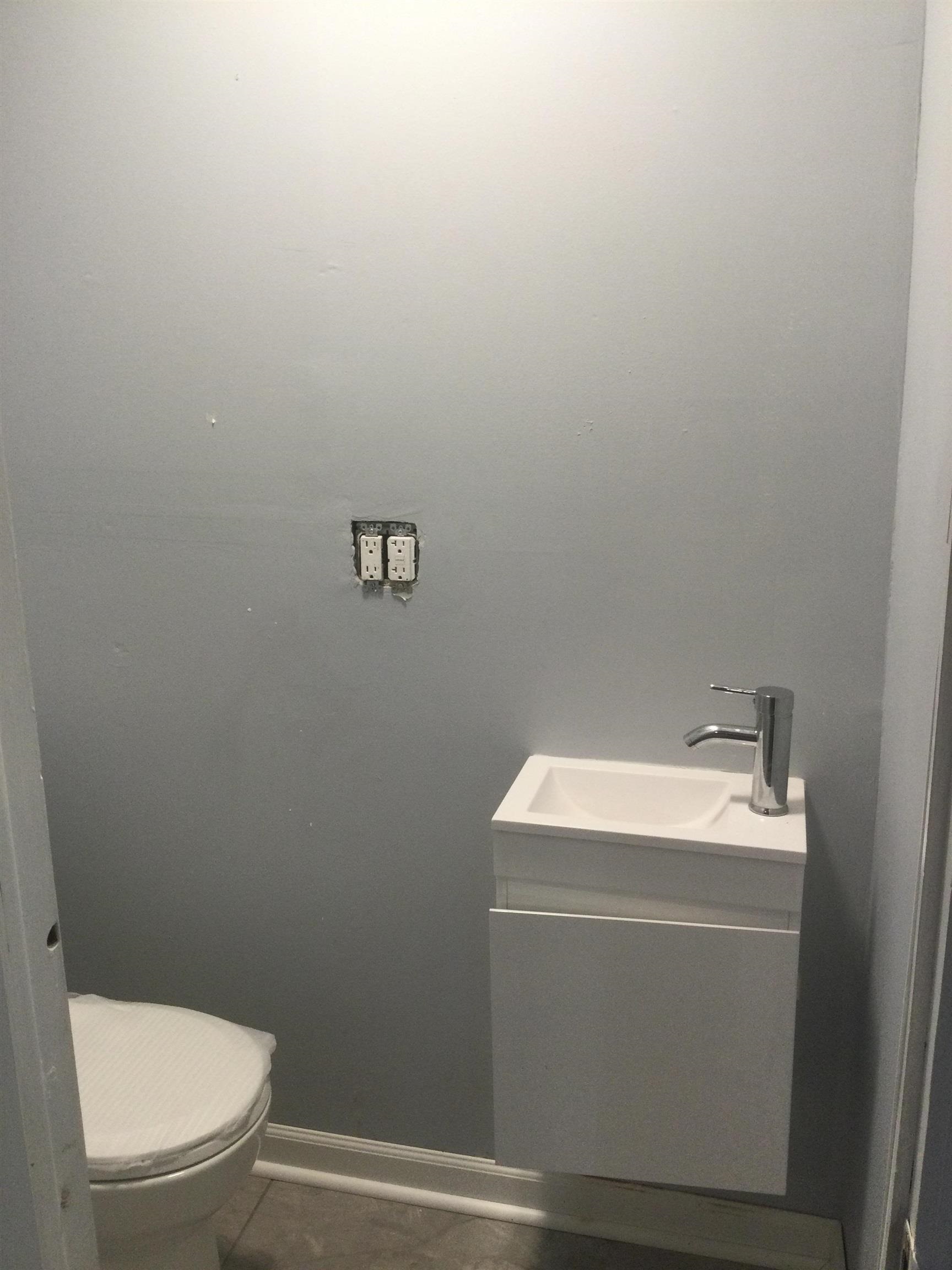 196 Van Horne St Unit 1 - Ground Floor Property Photo 8