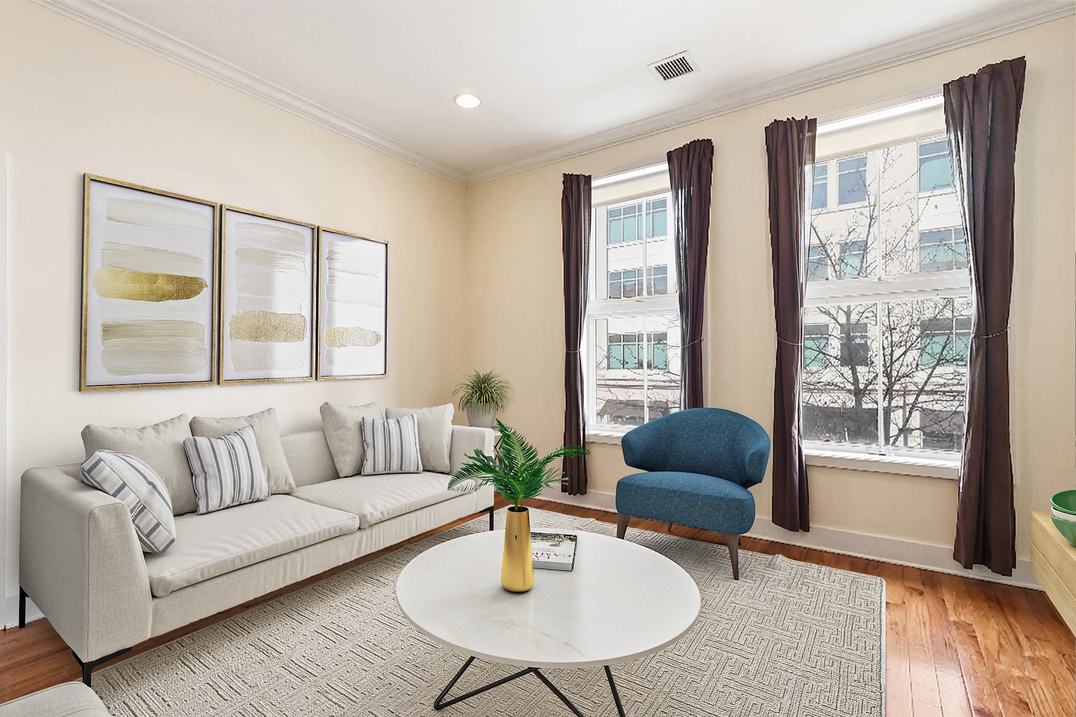 61 Grand St 2l Property Photo 2