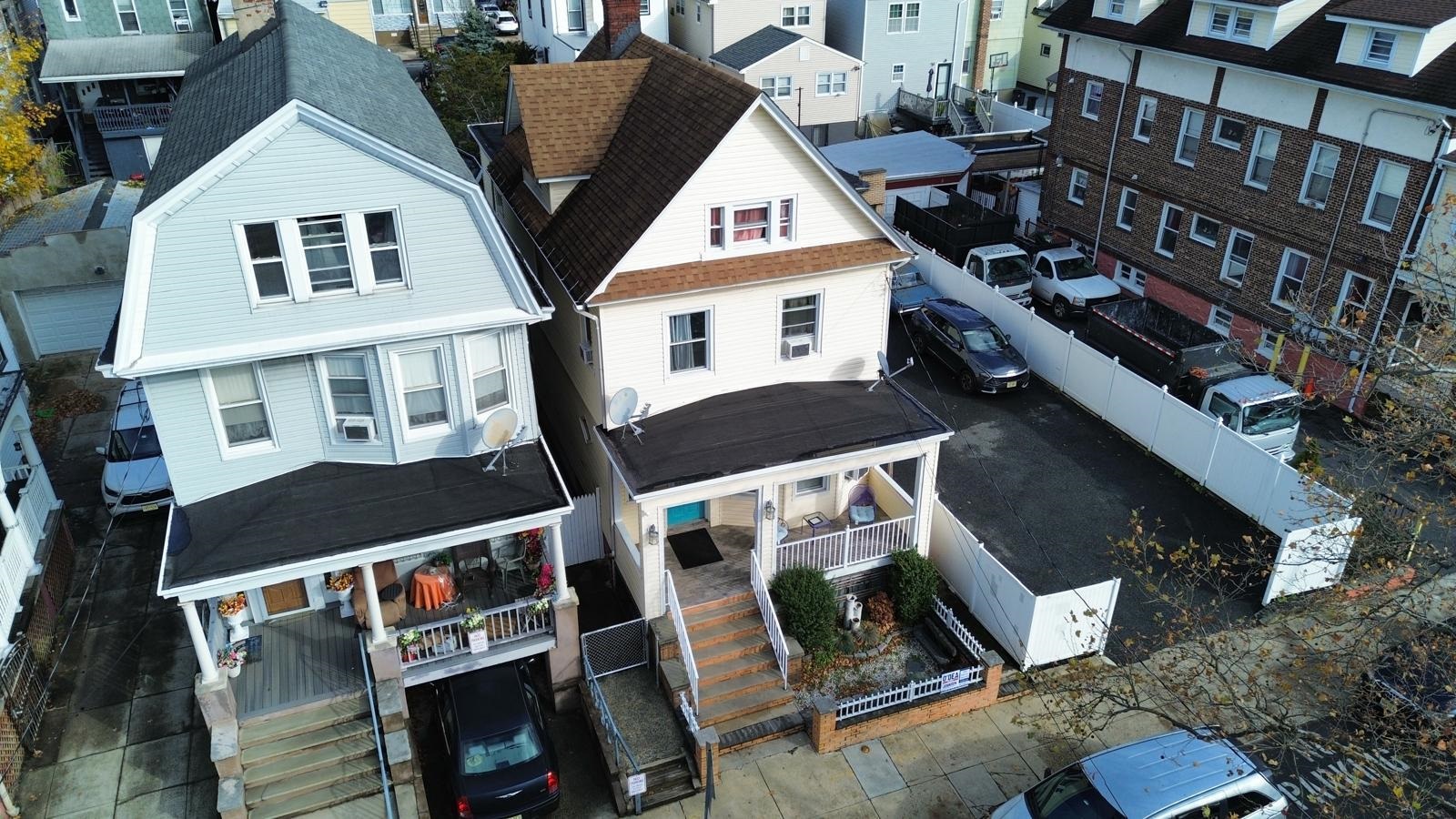 86 BARTHOLDI AVE Property Photo 1