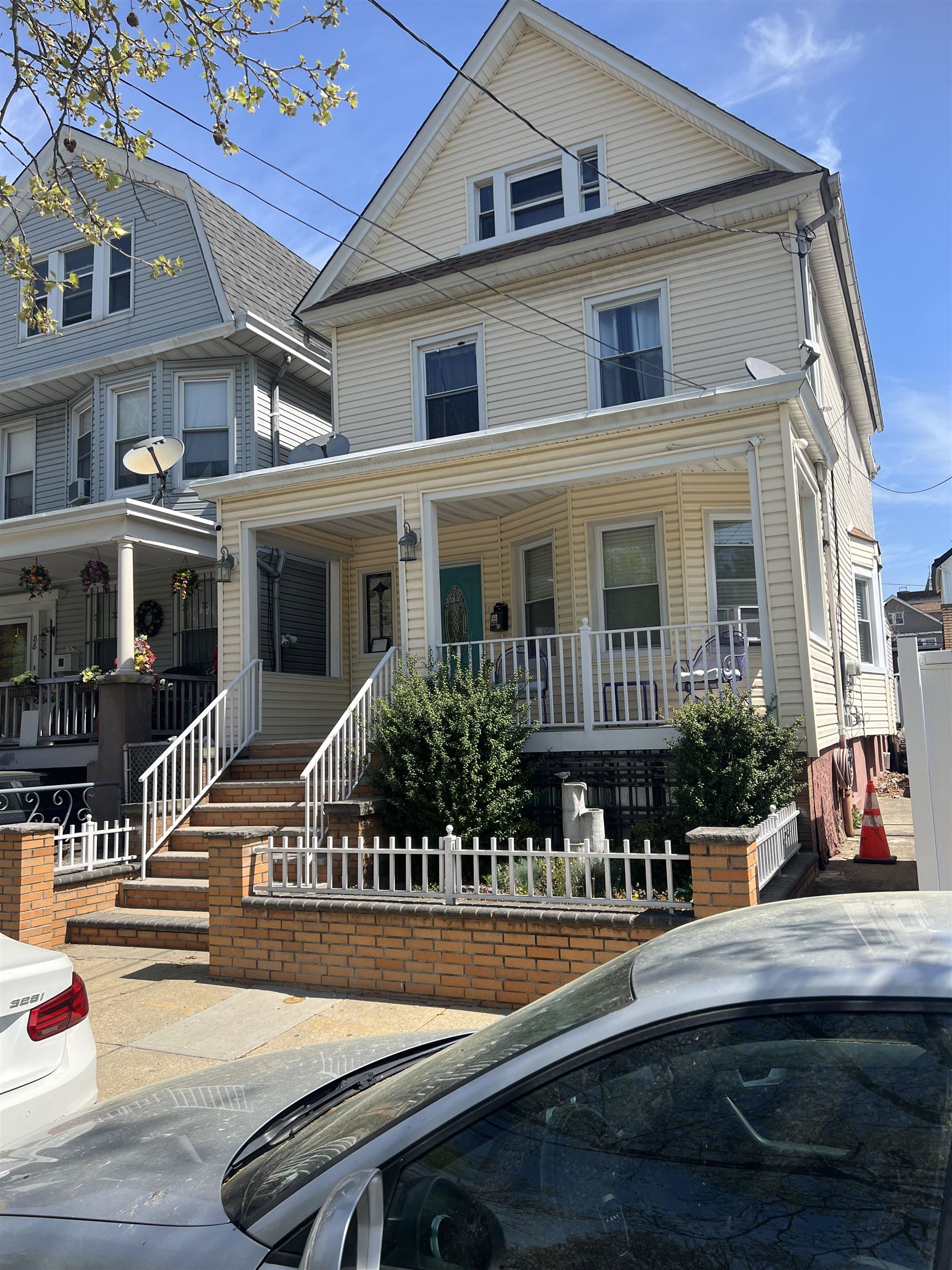86 Bartholdi Ave Property Photo 2