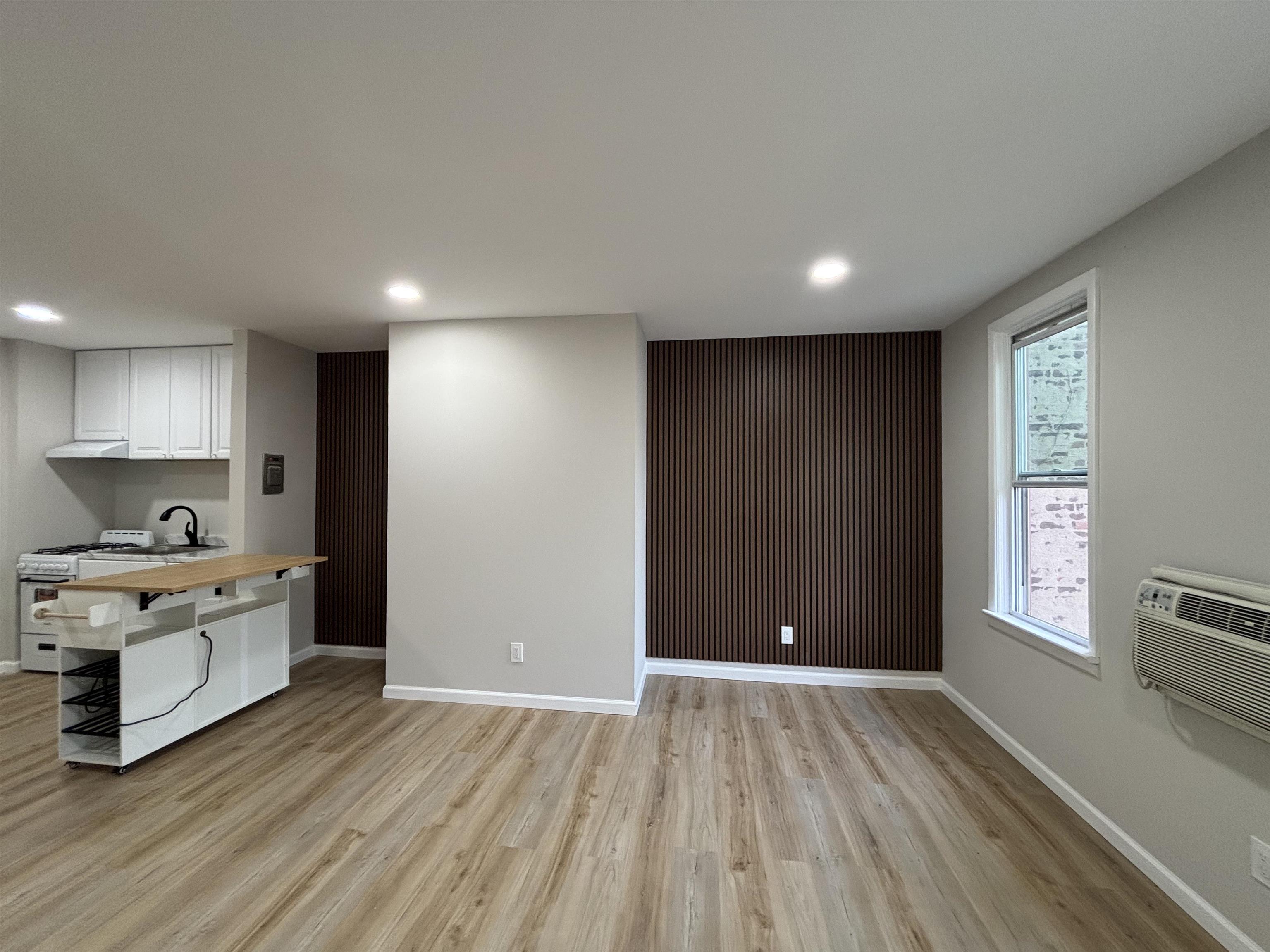 40 Beacon Ave Property Photo 17