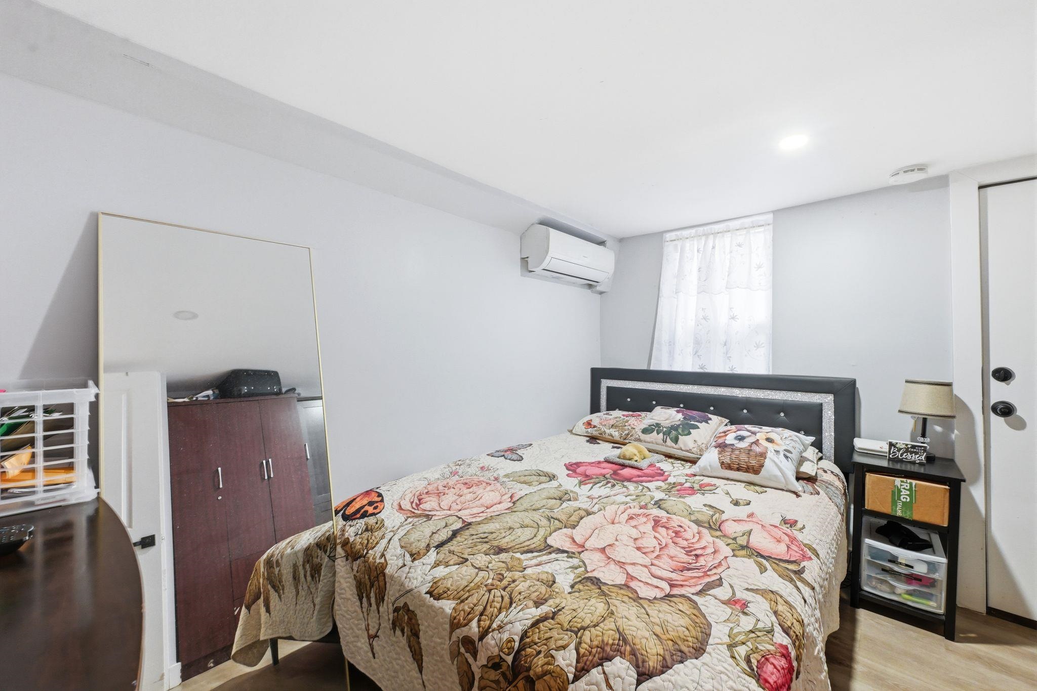 85 Zabriskie St Property Photo 19