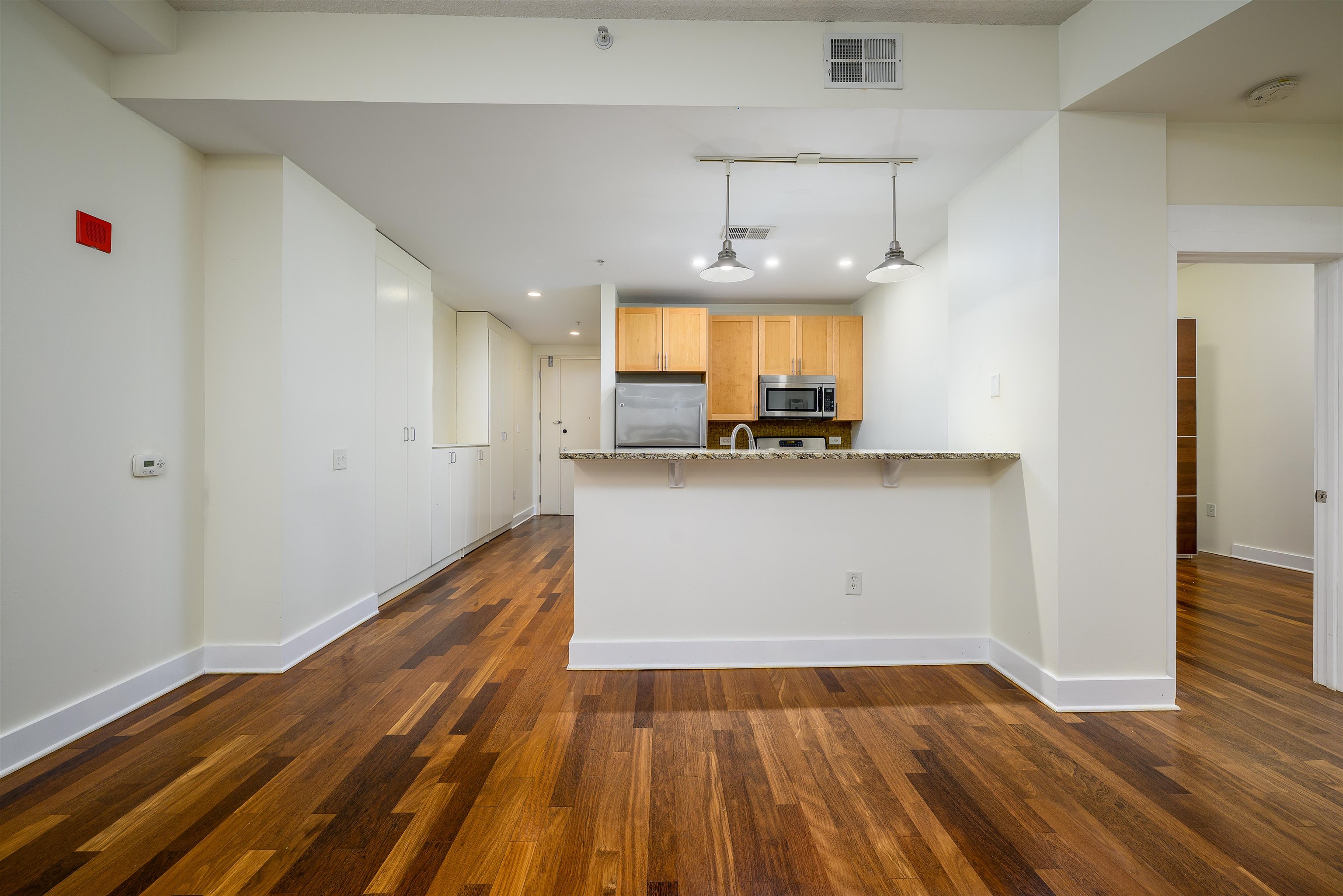 159 2nd St 601 Property Photo 5