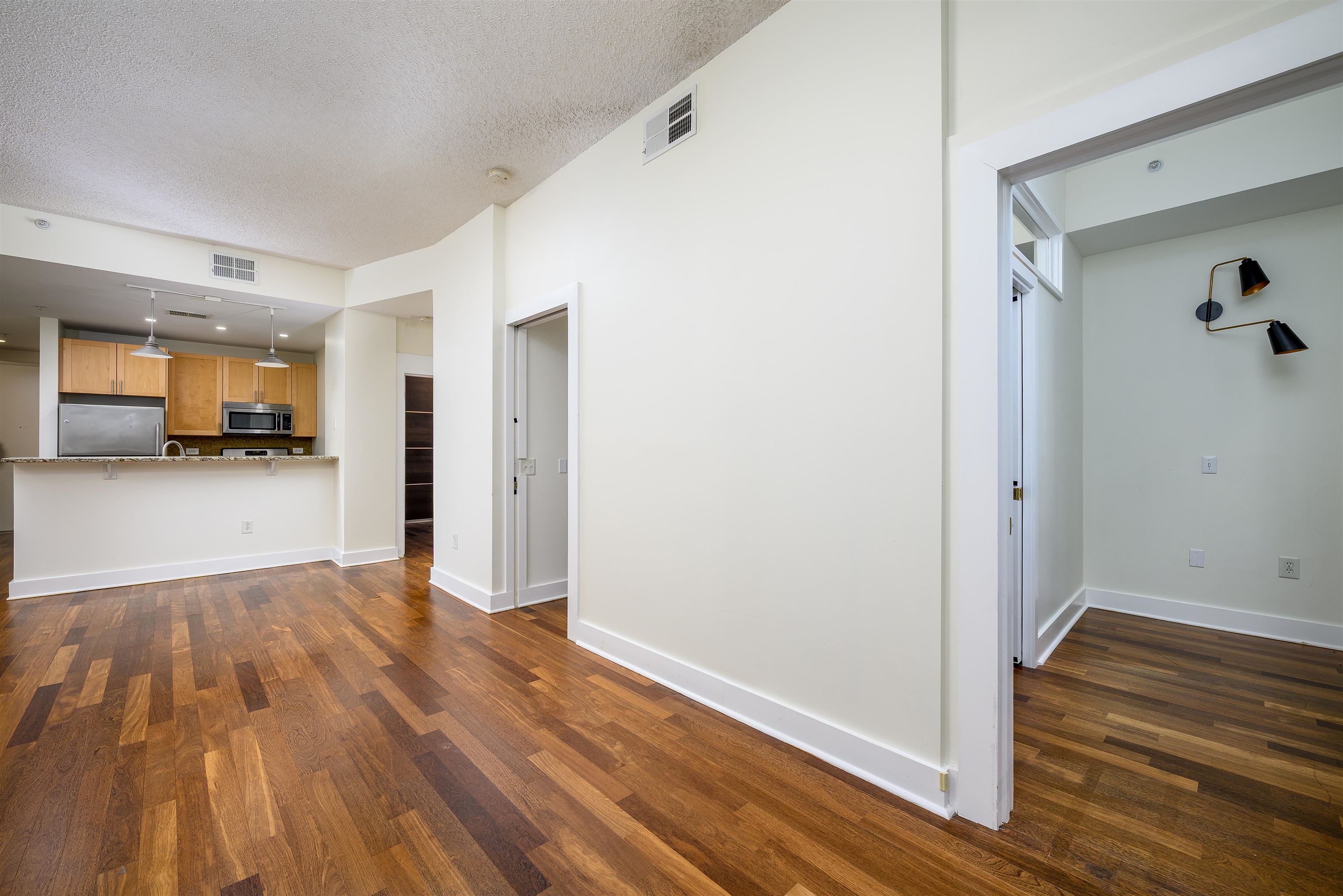 159 2nd St 601 Property Photo 6