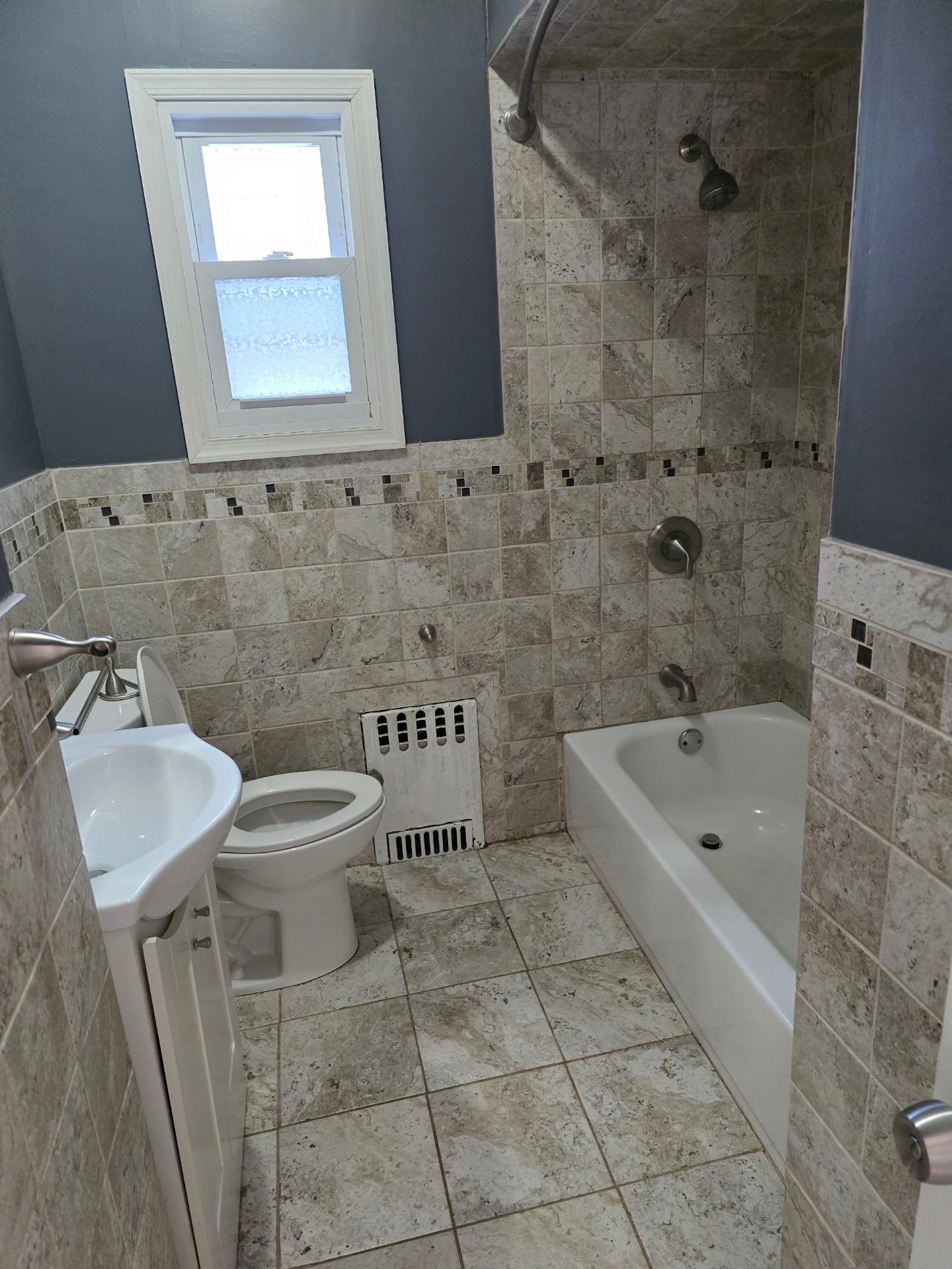 14 Newark Bay Ct Property Photo 9