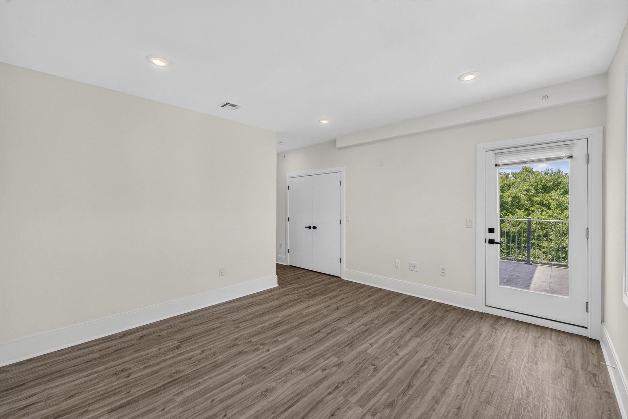 907 Palisade Ave 3 Property Photo 14