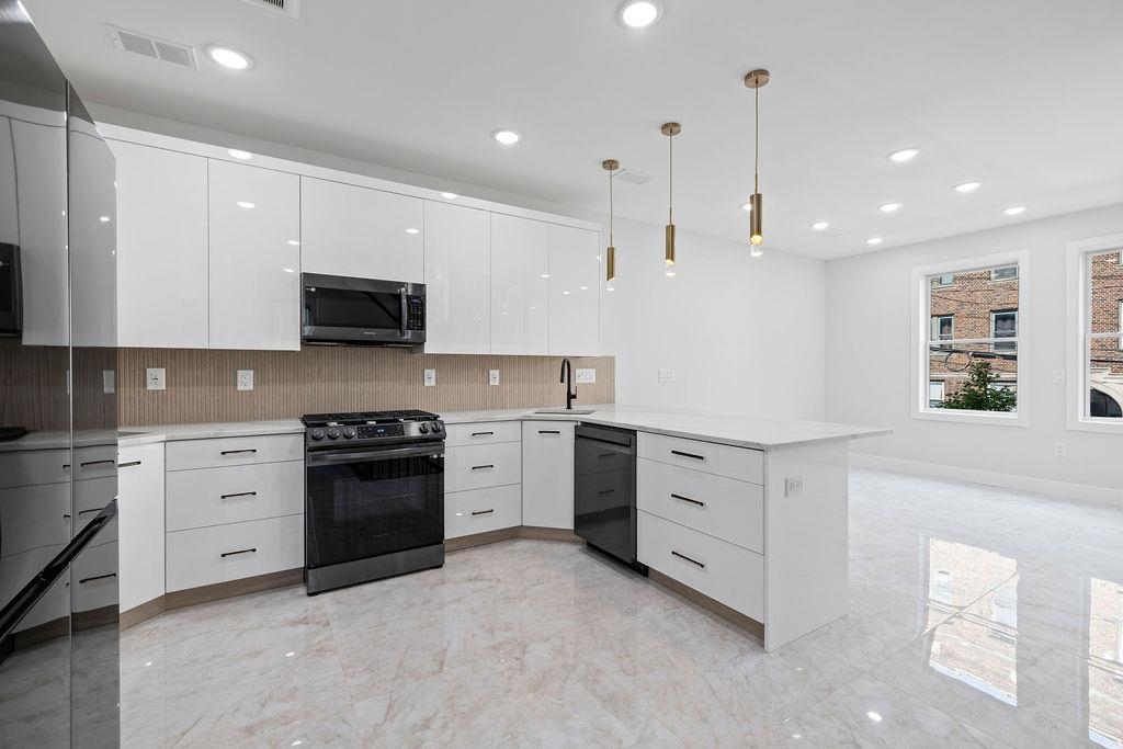 15 Fulton Ave 2 Property Photo 6