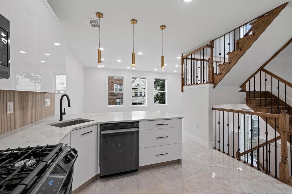 15 Fulton Ave 2 Property Photo 10