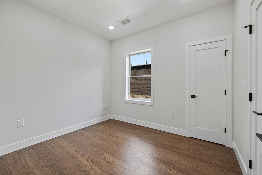15 Fulton Ave 2 Property Photo 15