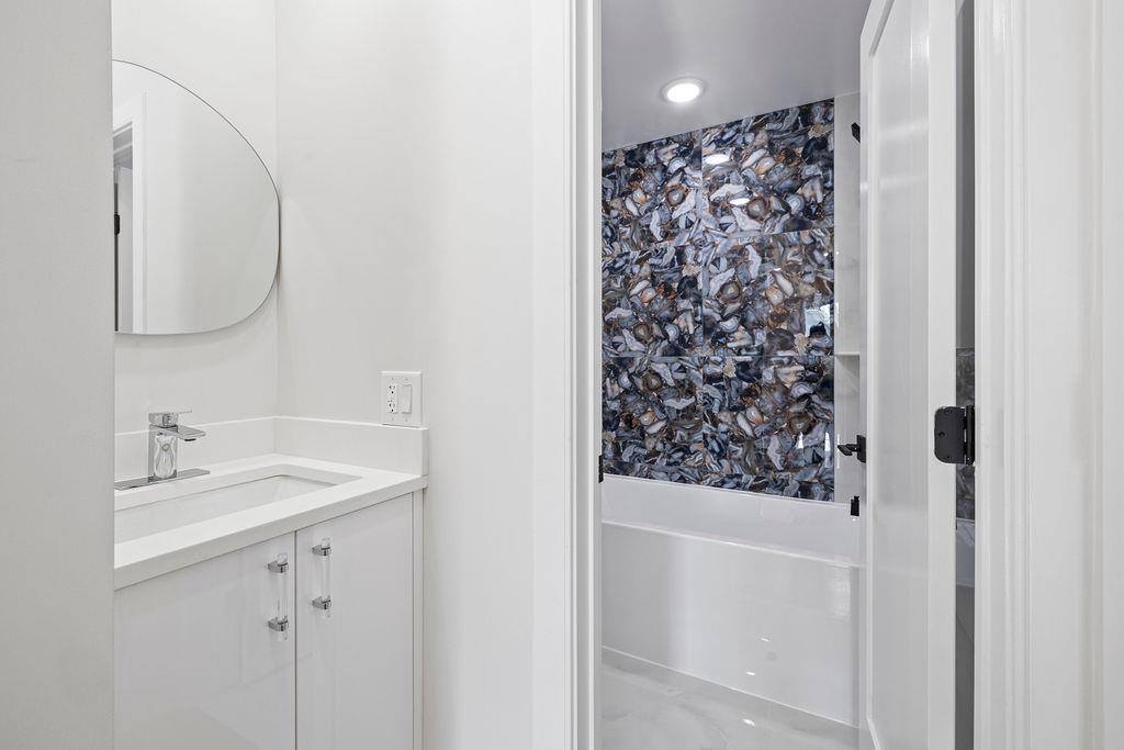 15 Fulton Ave 2 Property Photo 16