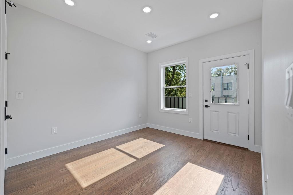 15 Fulton Ave 2 Property Photo 17