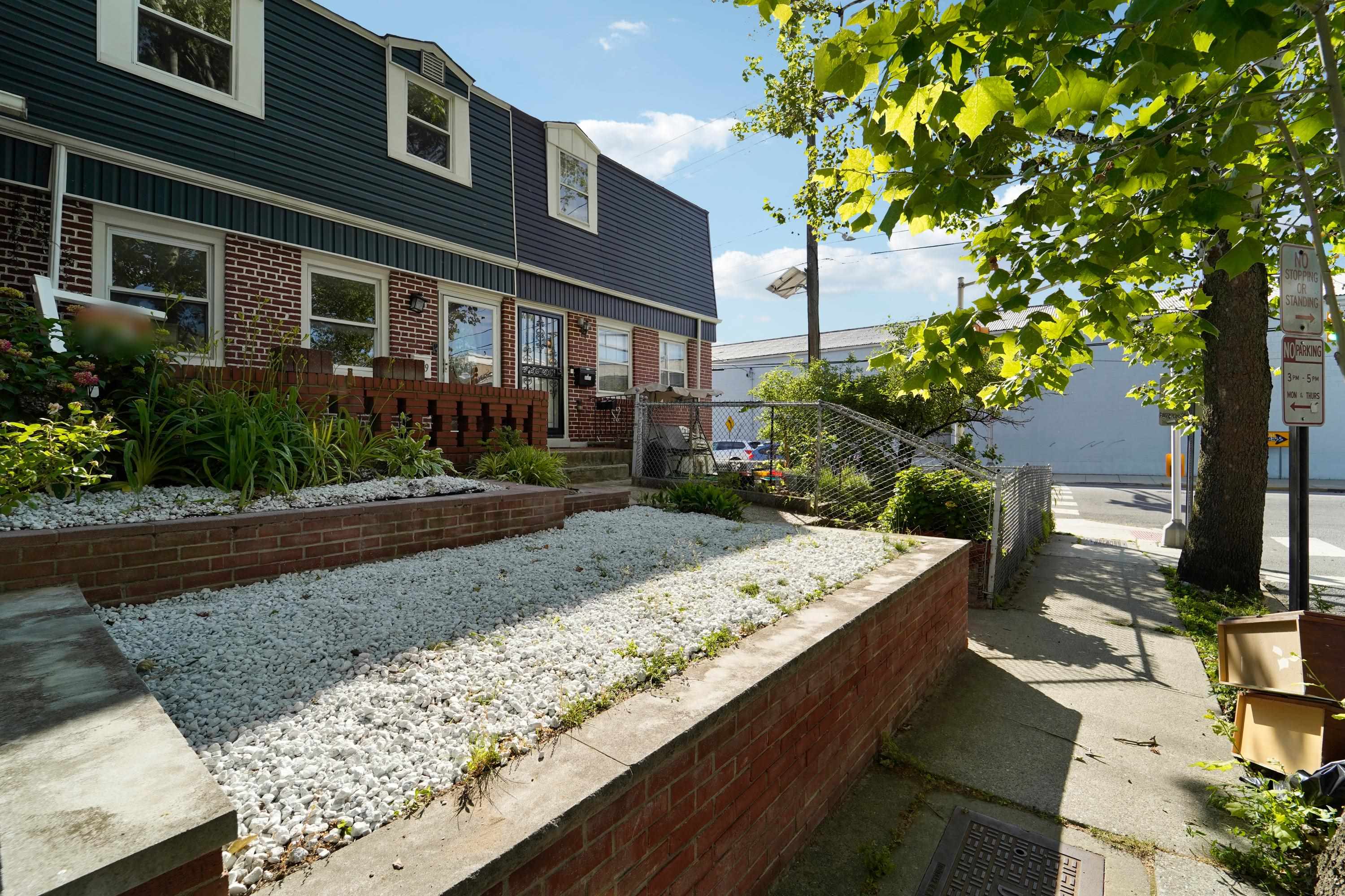 339 Stevens Ave Property Photo 4