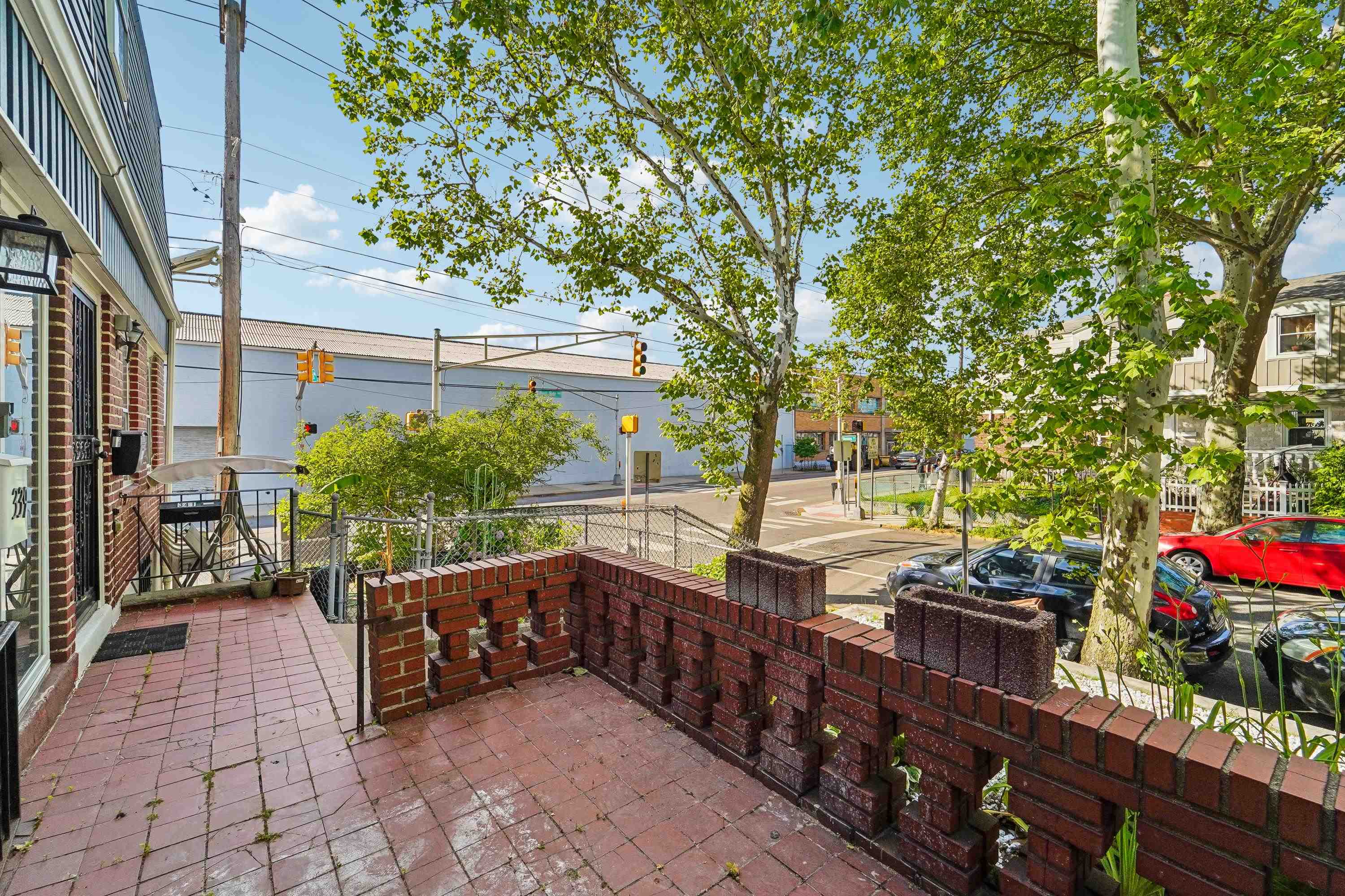 339 Stevens Ave Property Photo 6