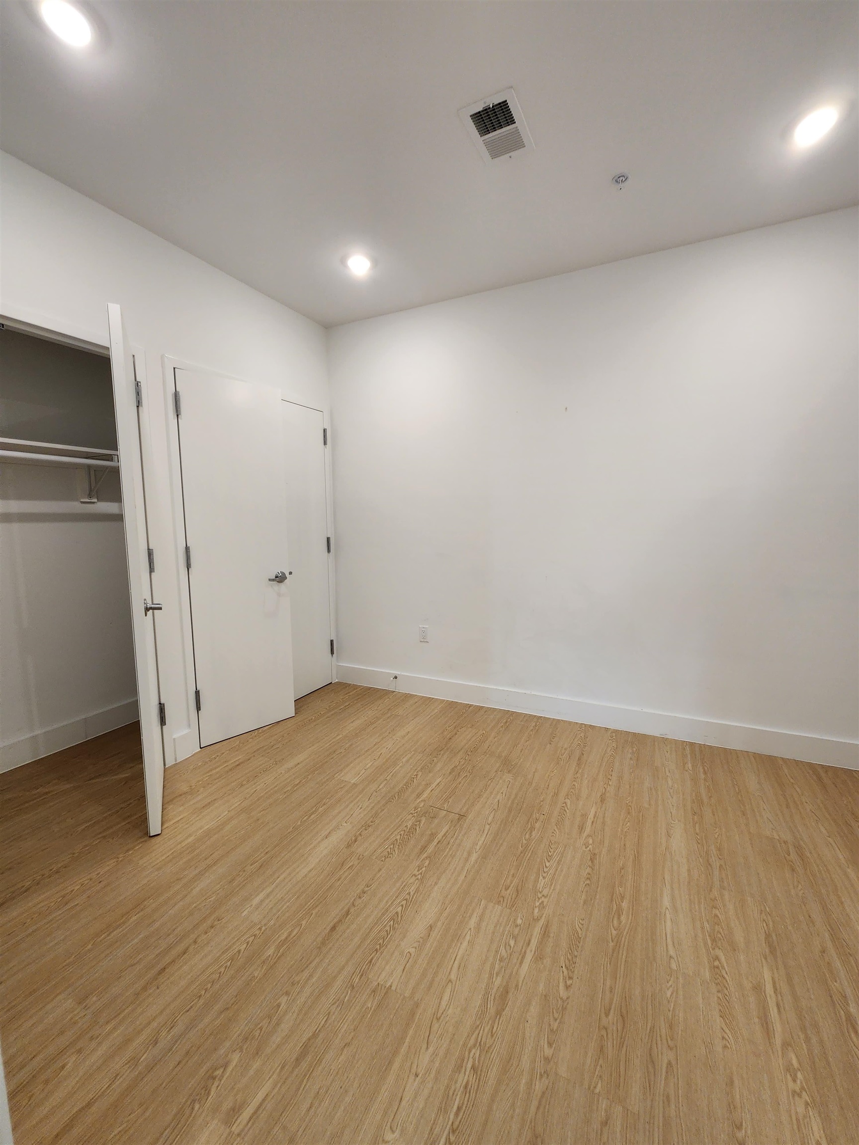 30 Vroom St 202 Property Photo 8