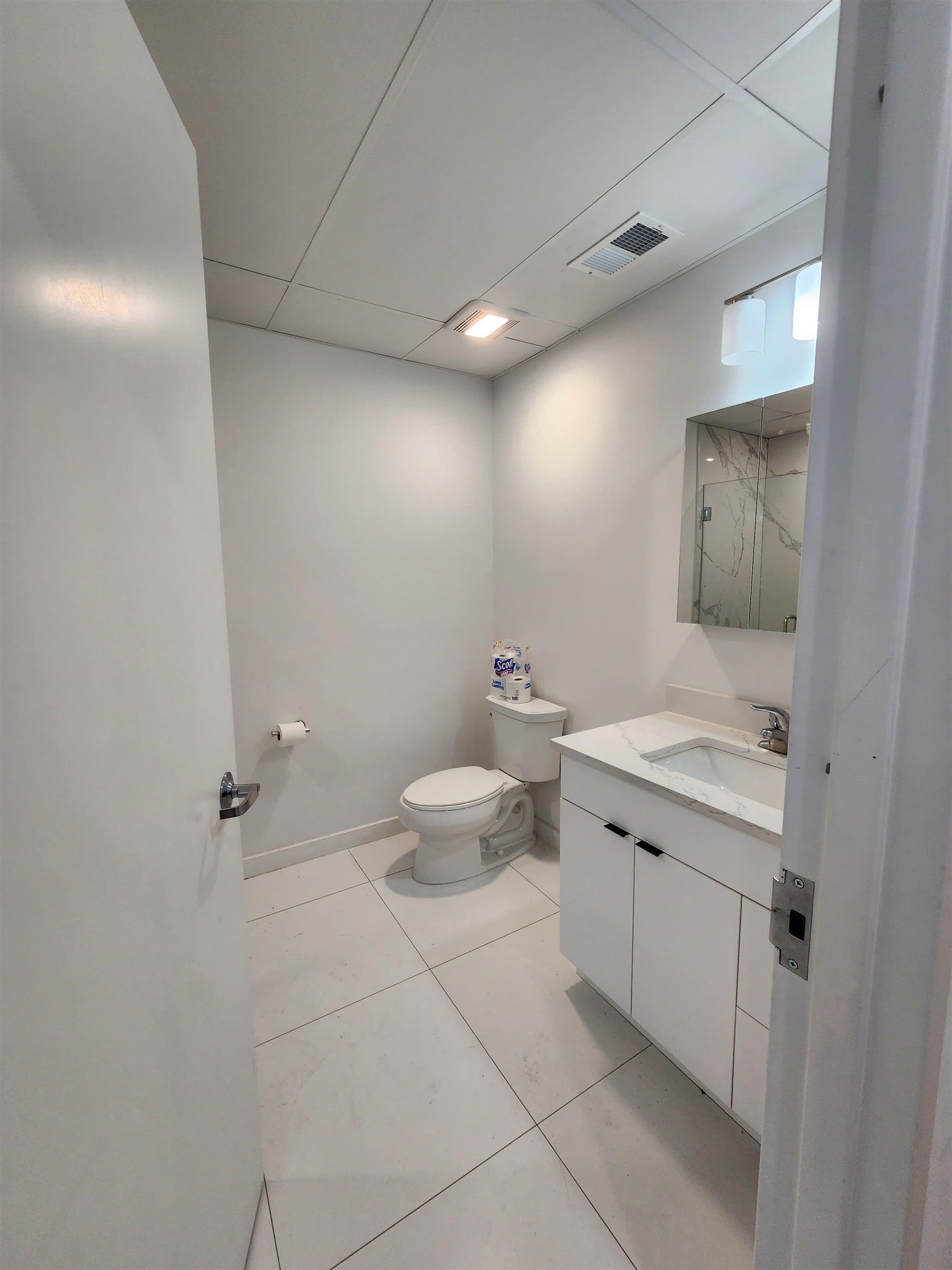 30 Vroom St 202 Property Photo 9