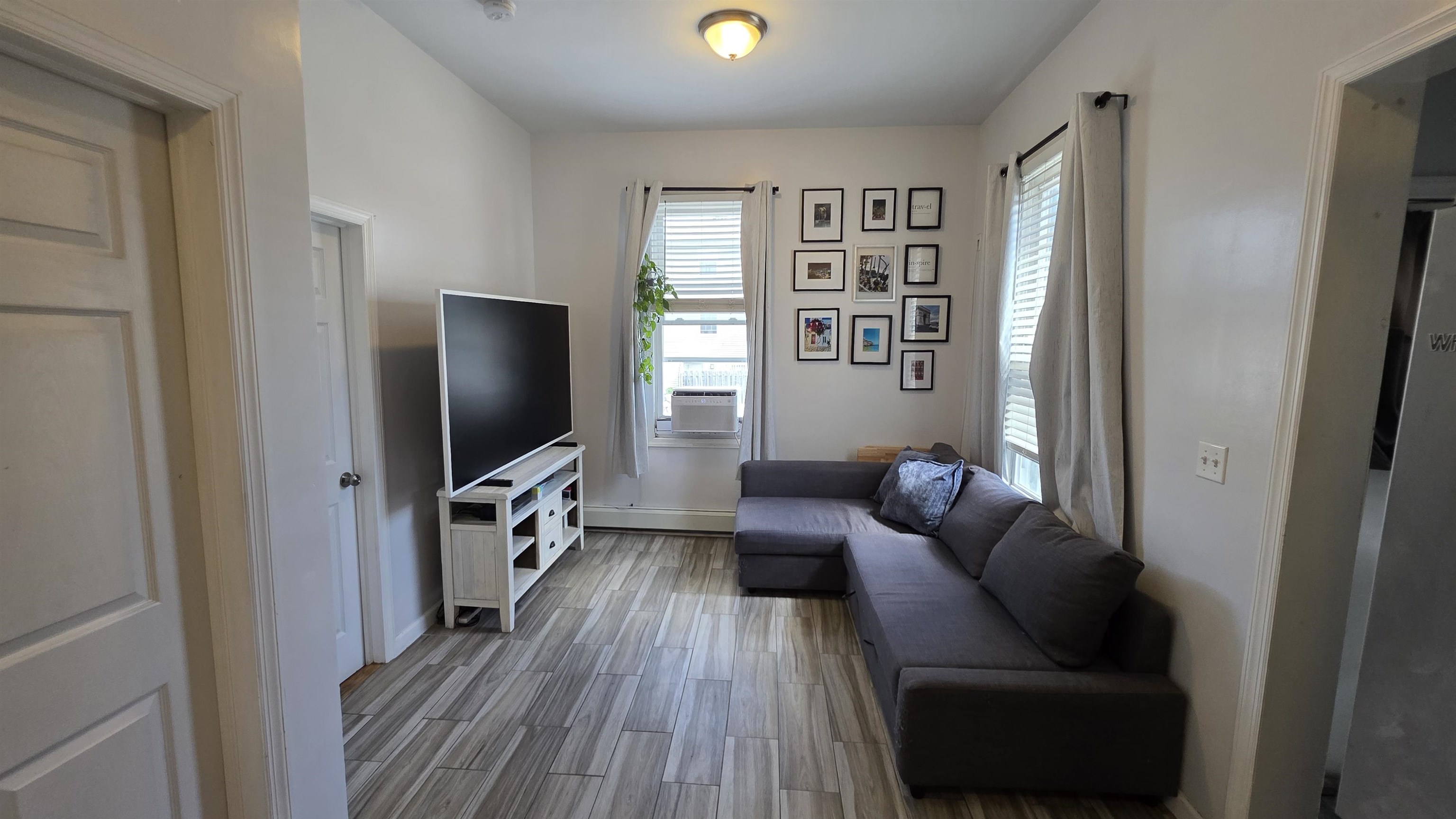 1201 67th St 3 Property Photo 4