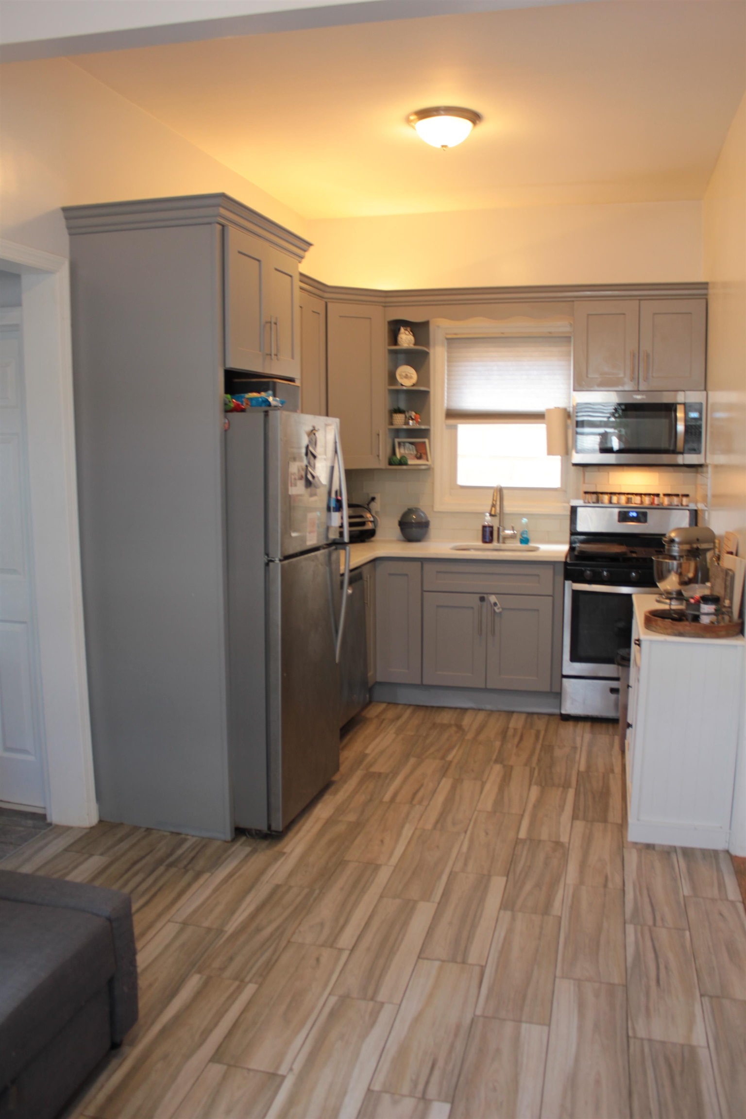 1201 67th St 3 Property Photo 10