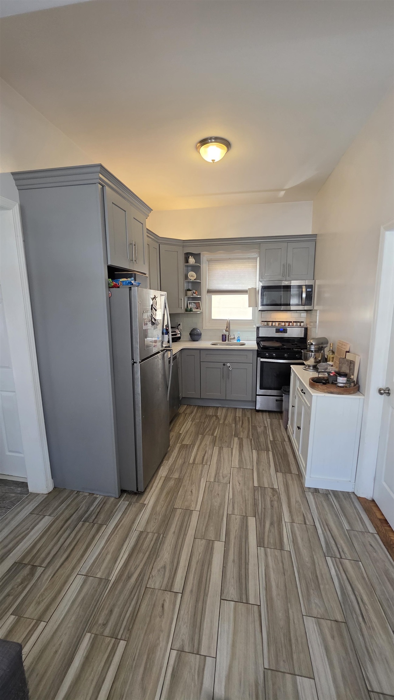 1201 67th St 3 Property Photo 12