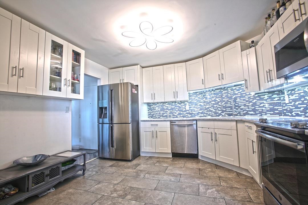 1203 Harmon Cove Tower 1203 Property Photo 10
