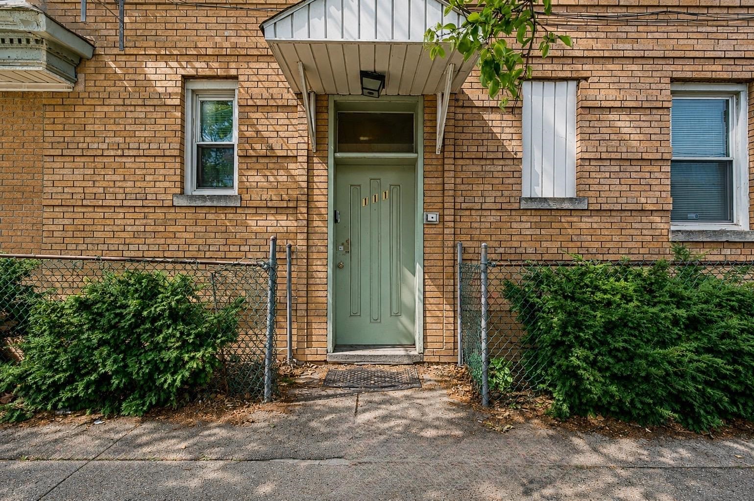 111 MALLORY AVE 2 Property Photo 1