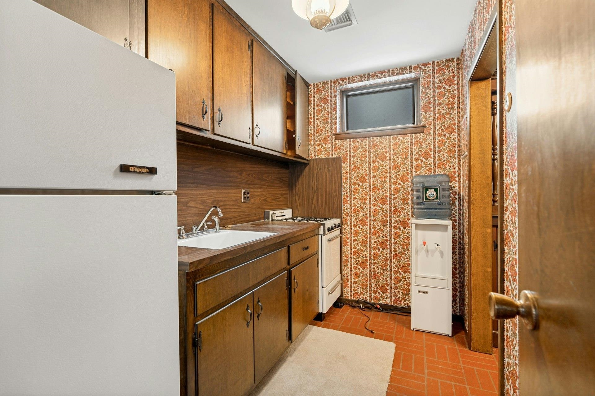 46 Avenue B Property Photo 21