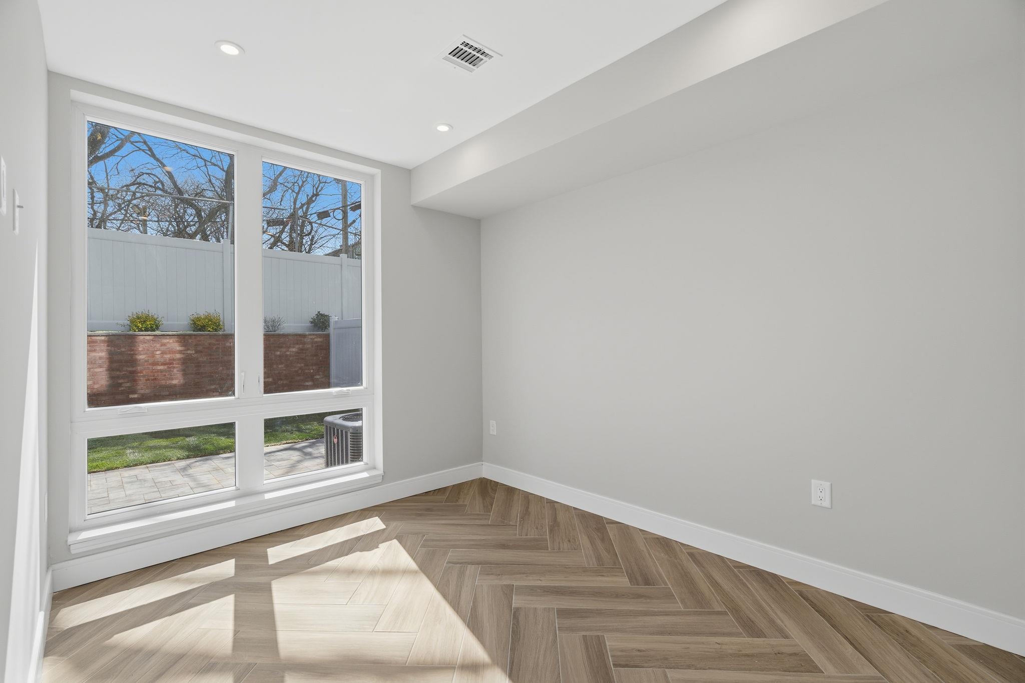 27 Clinton Ave 1 Property Photo 19