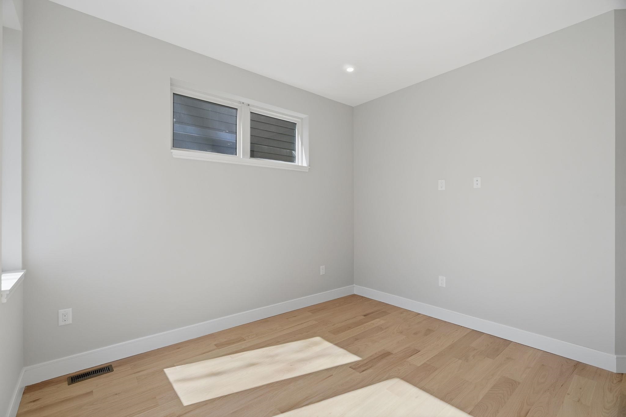 27 Clinton Ave 1 Property Photo 27