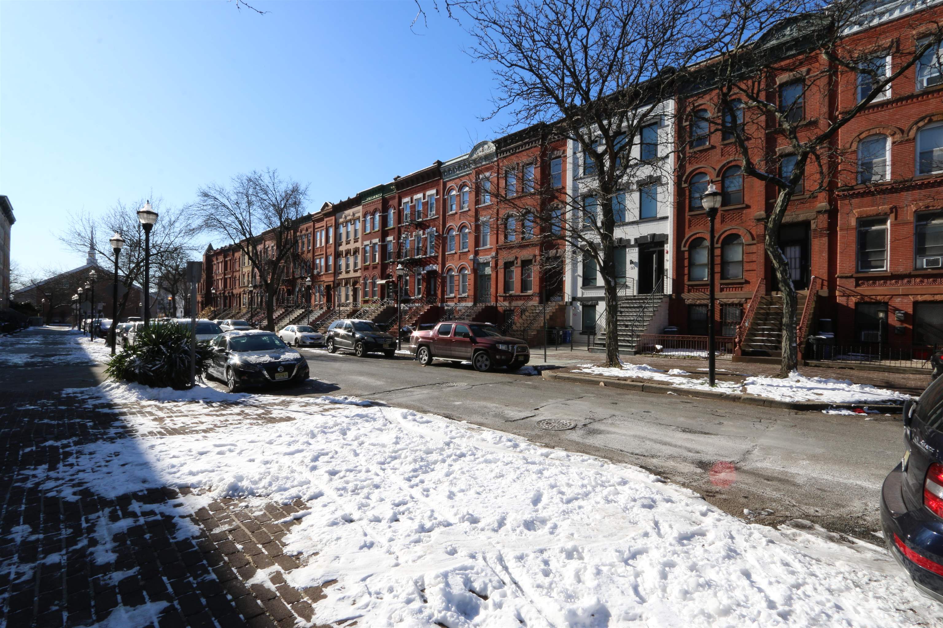 27 Clinton Ave 1 Property Photo 45