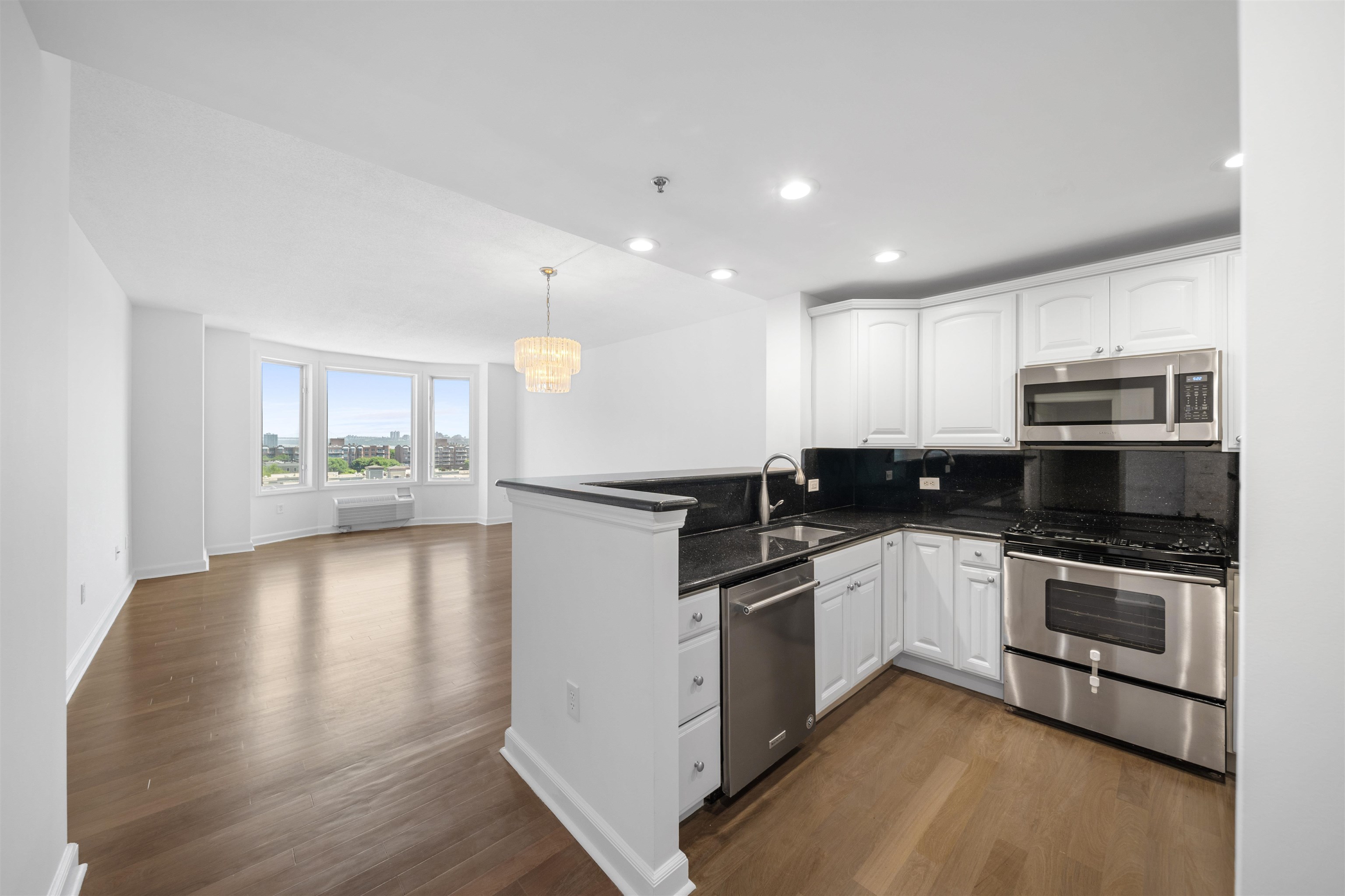 6408 CITY PL Property Photo 1