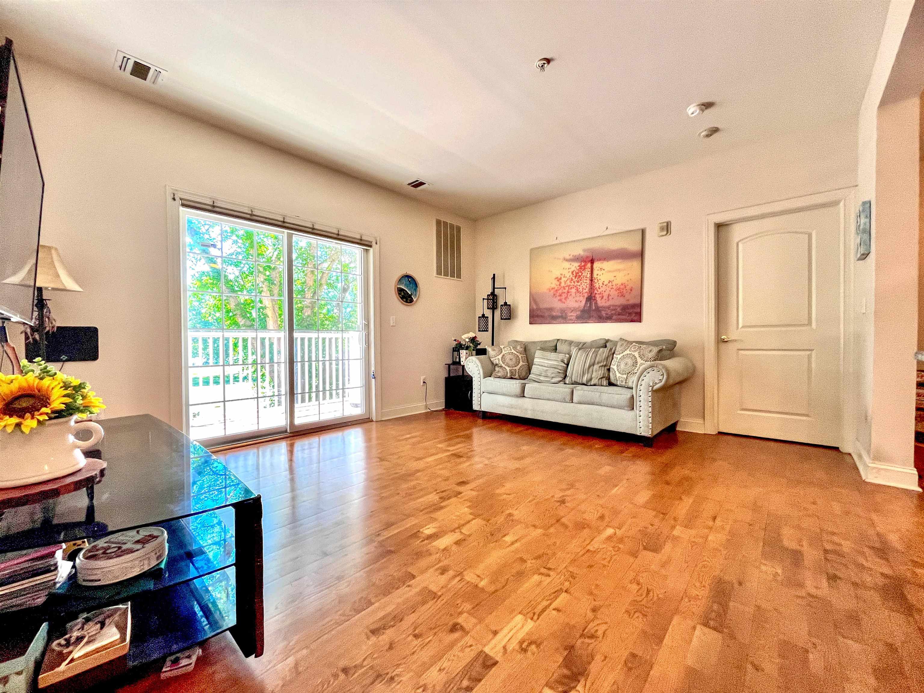 2113 Windsor Park Ct #113 Property Photo 1