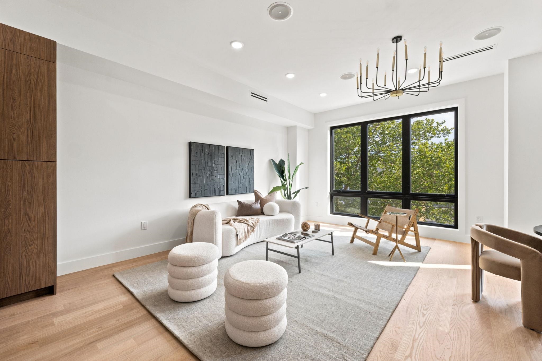 42 Waverly St 2 Property Photo 2