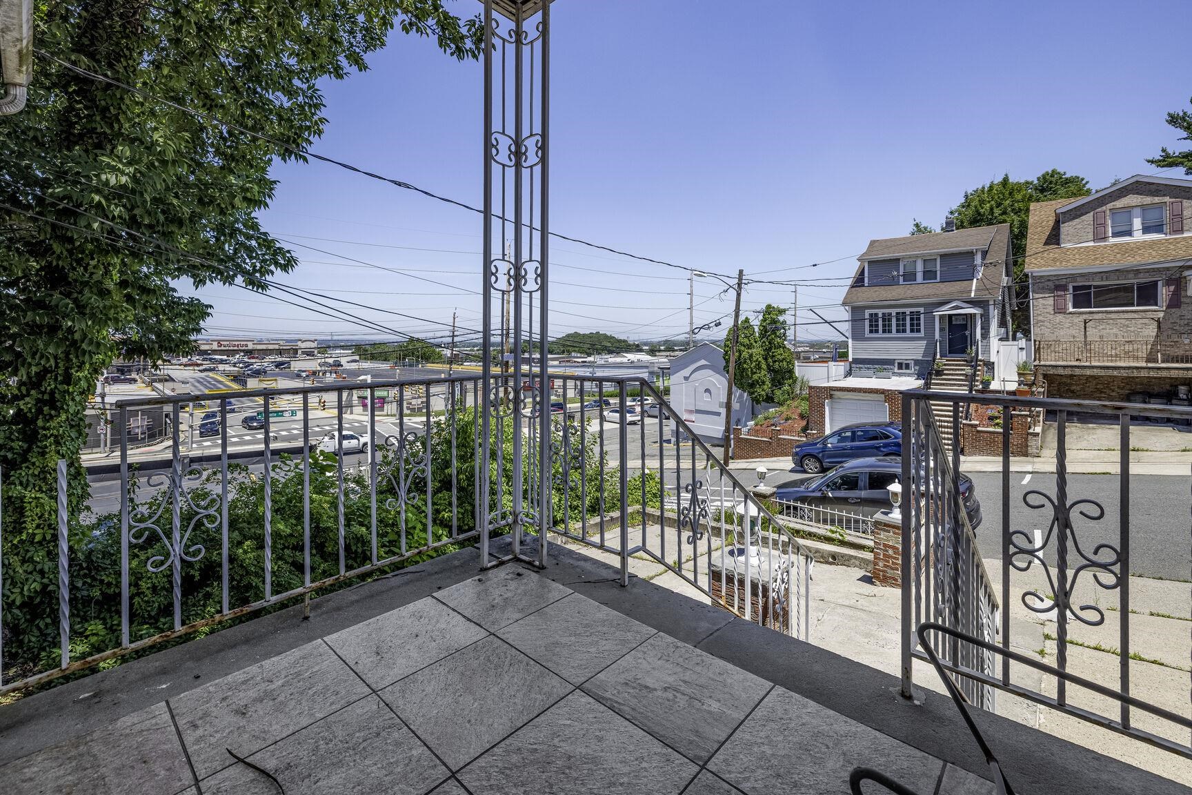 1703 81st St Property Photo 6
