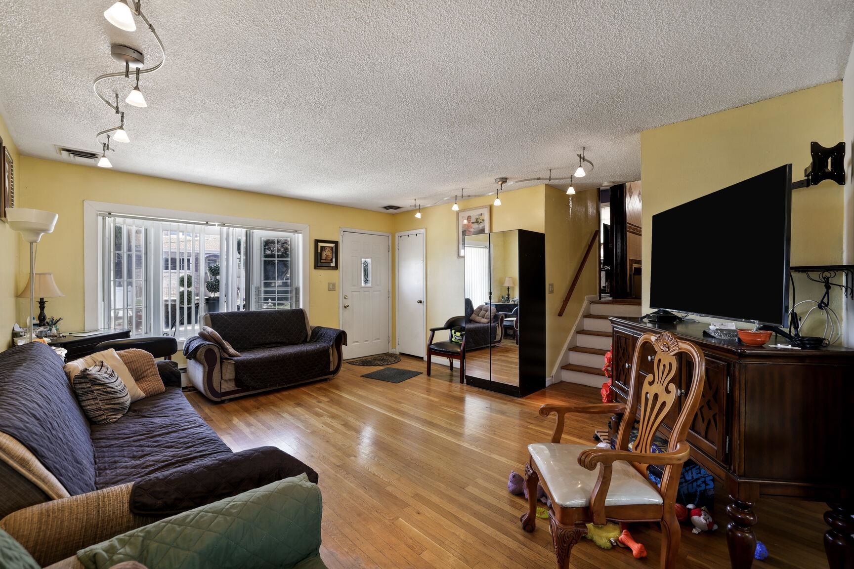 1703 81st St Property Photo 8