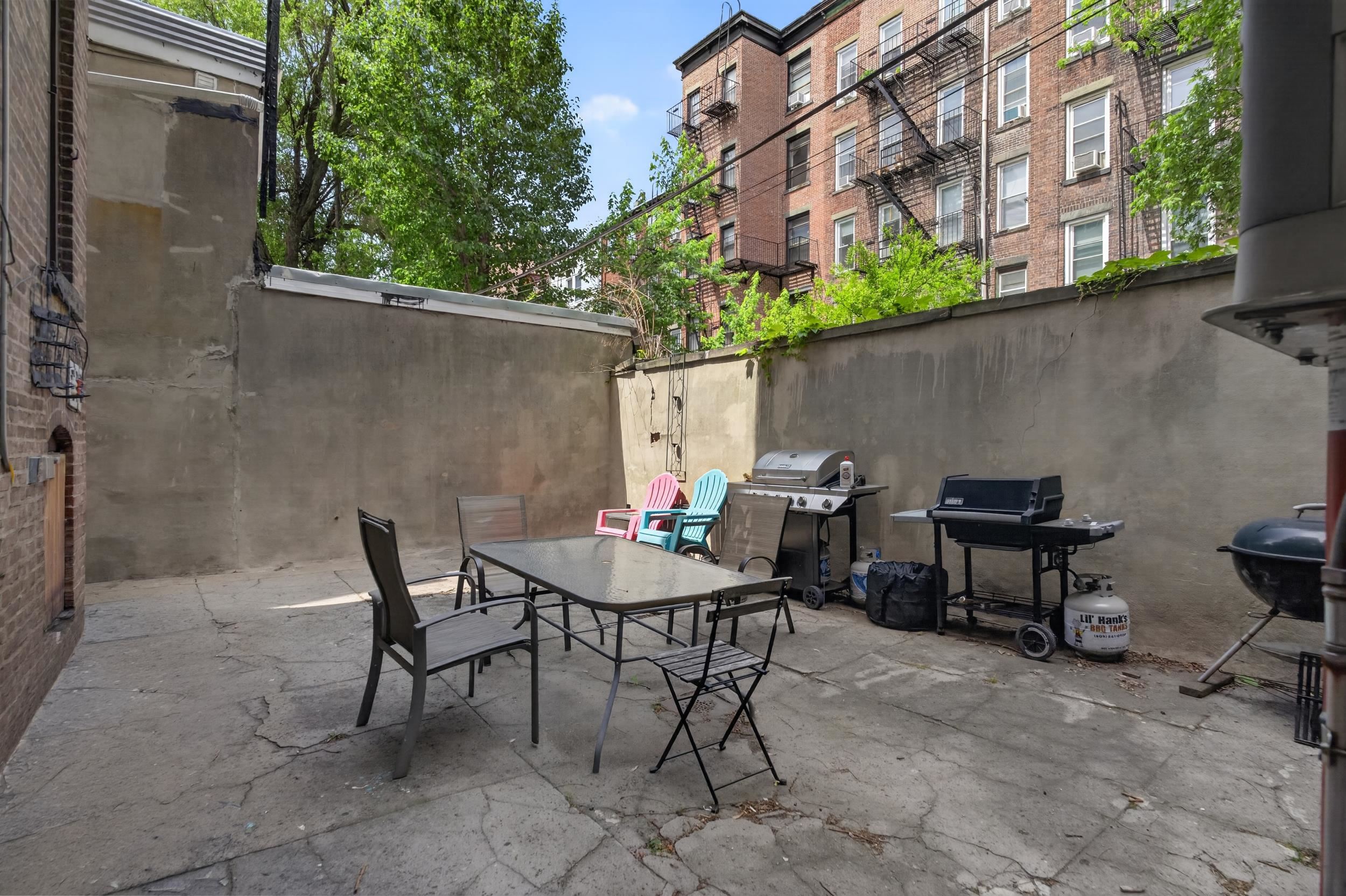 622 Park Ave 2c Property Photo 14