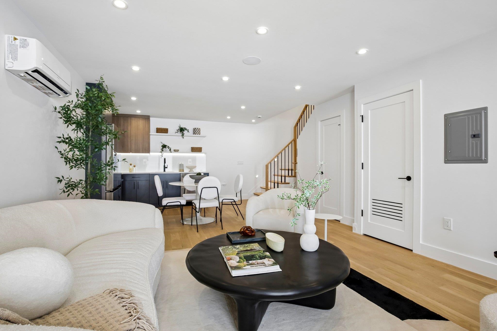 105 Laidlaw Ave Four Property Photo 11