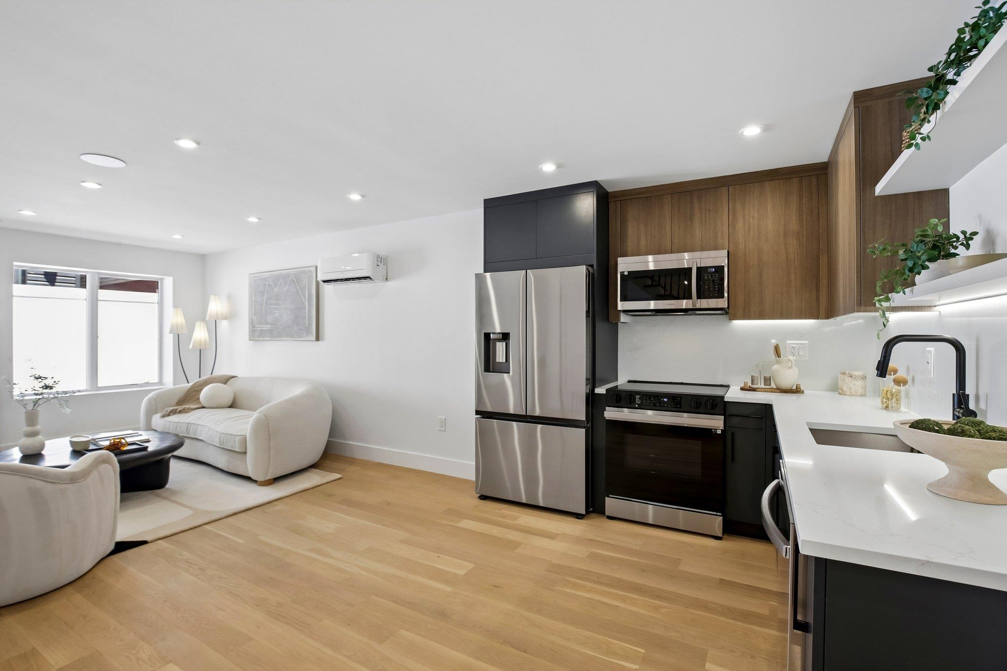 105 Laidlaw Ave Four Property Photo 12