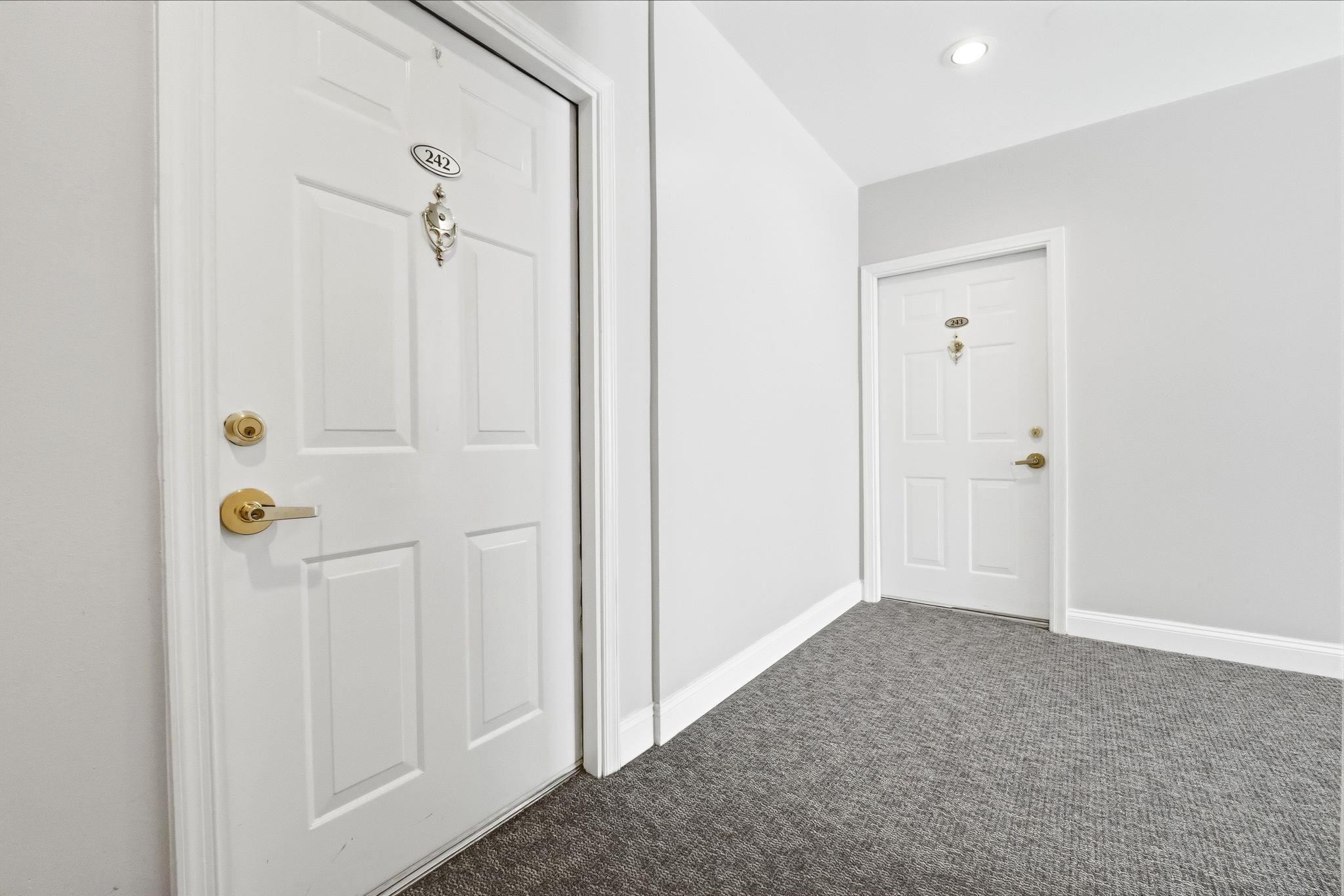 242 The Promenade 242 Property Photo 14