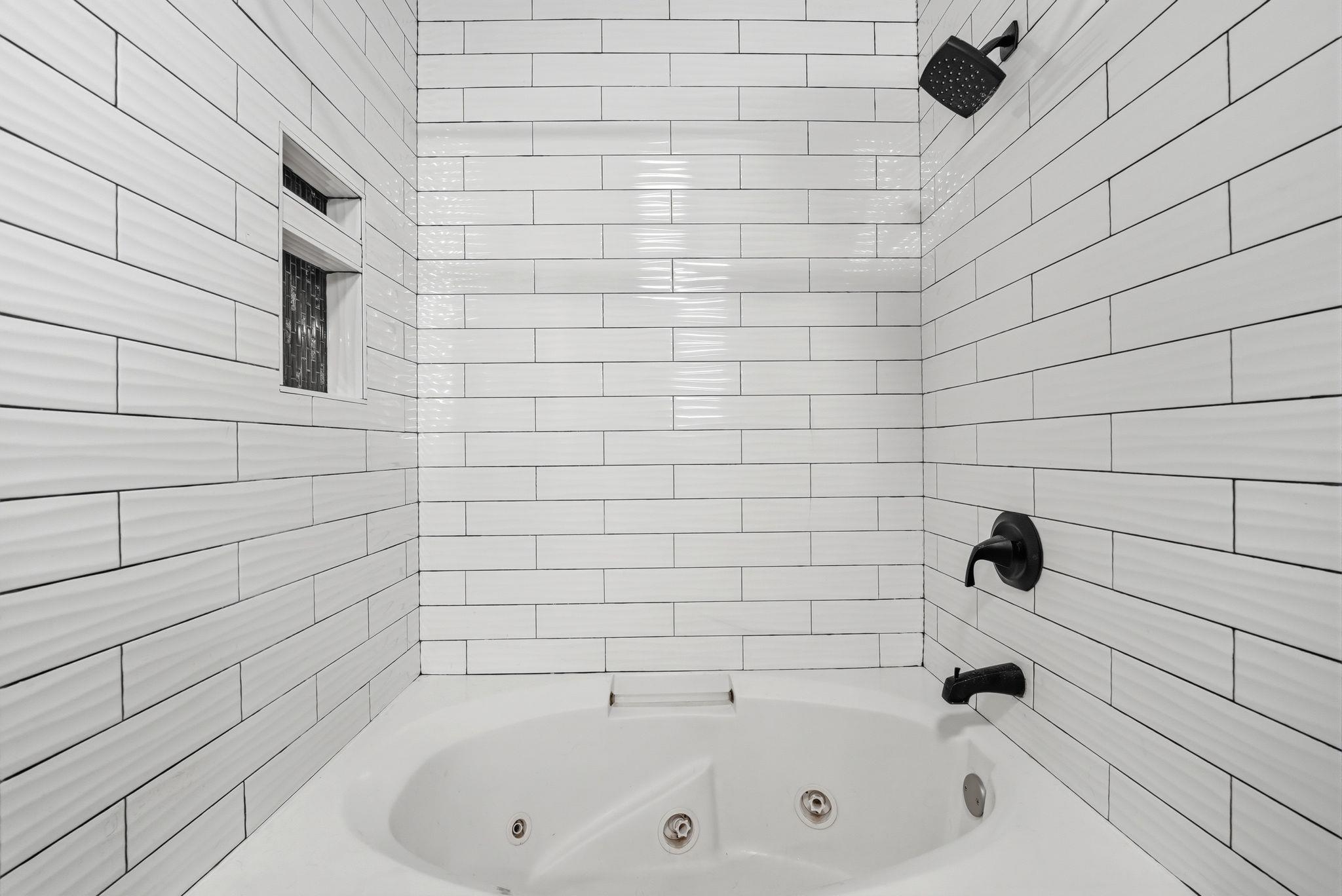 242 The Promenade 242 Property Photo 19
