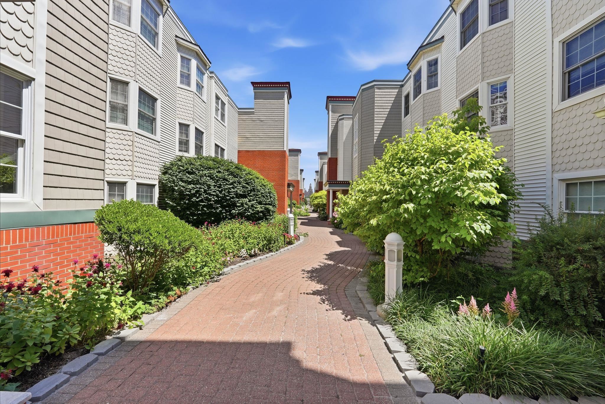 242 The Promenade 242 Property Photo 38