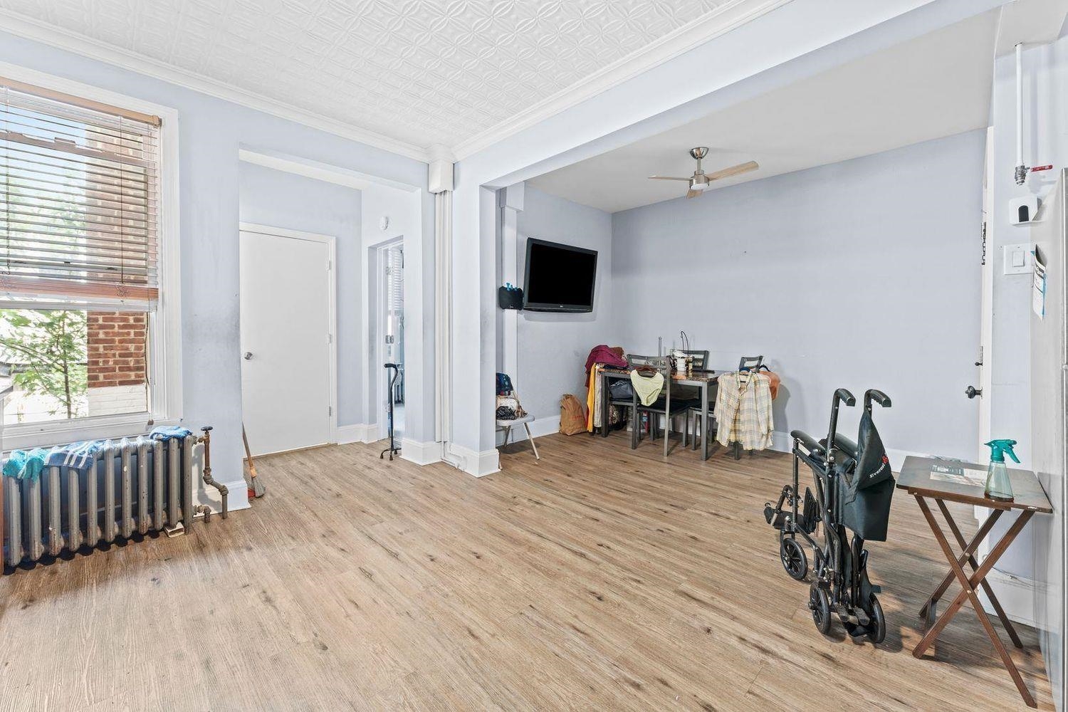 6113 Washington St Property Photo 13
