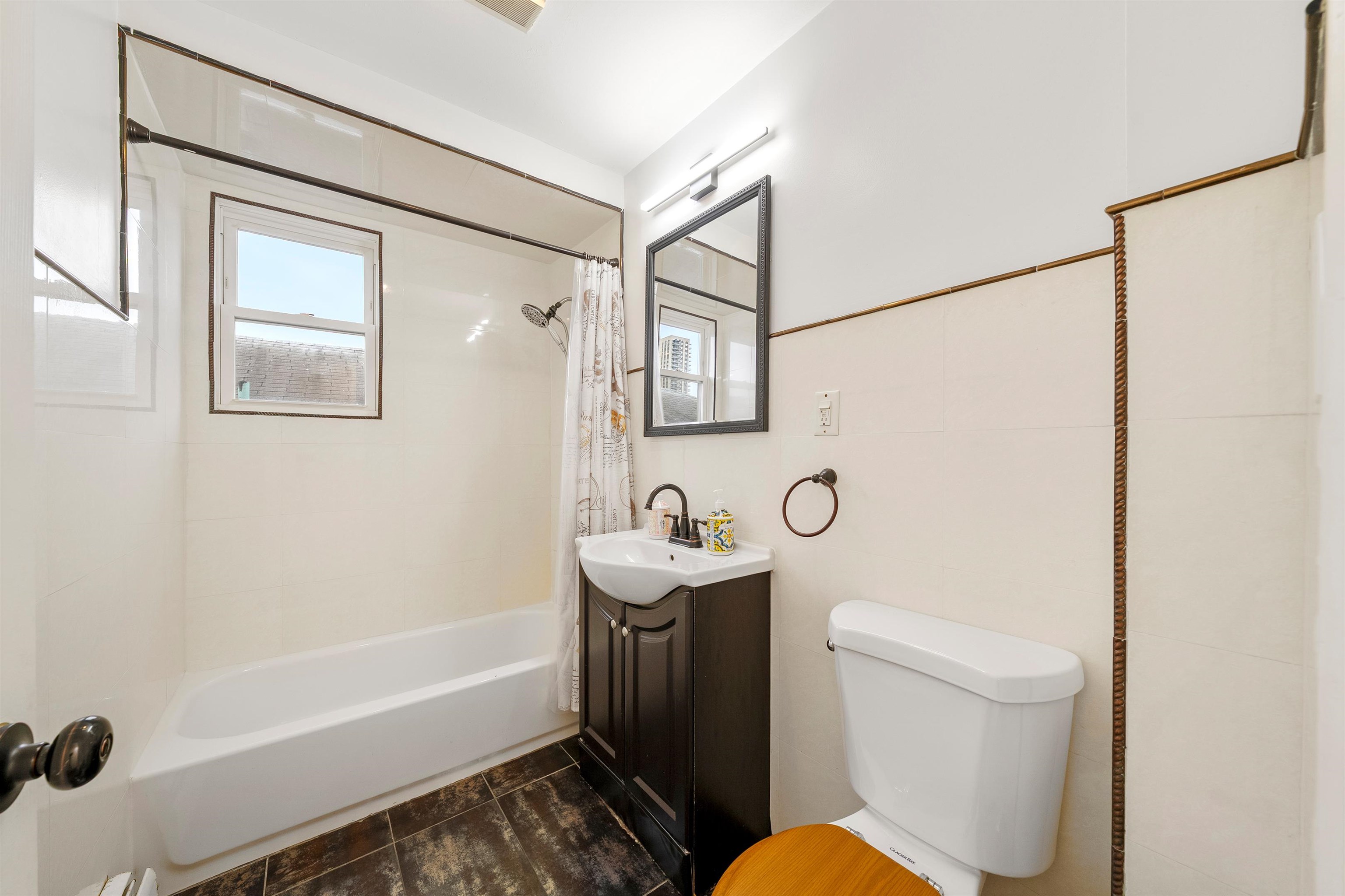 138 76th St 3 Property Photo 13