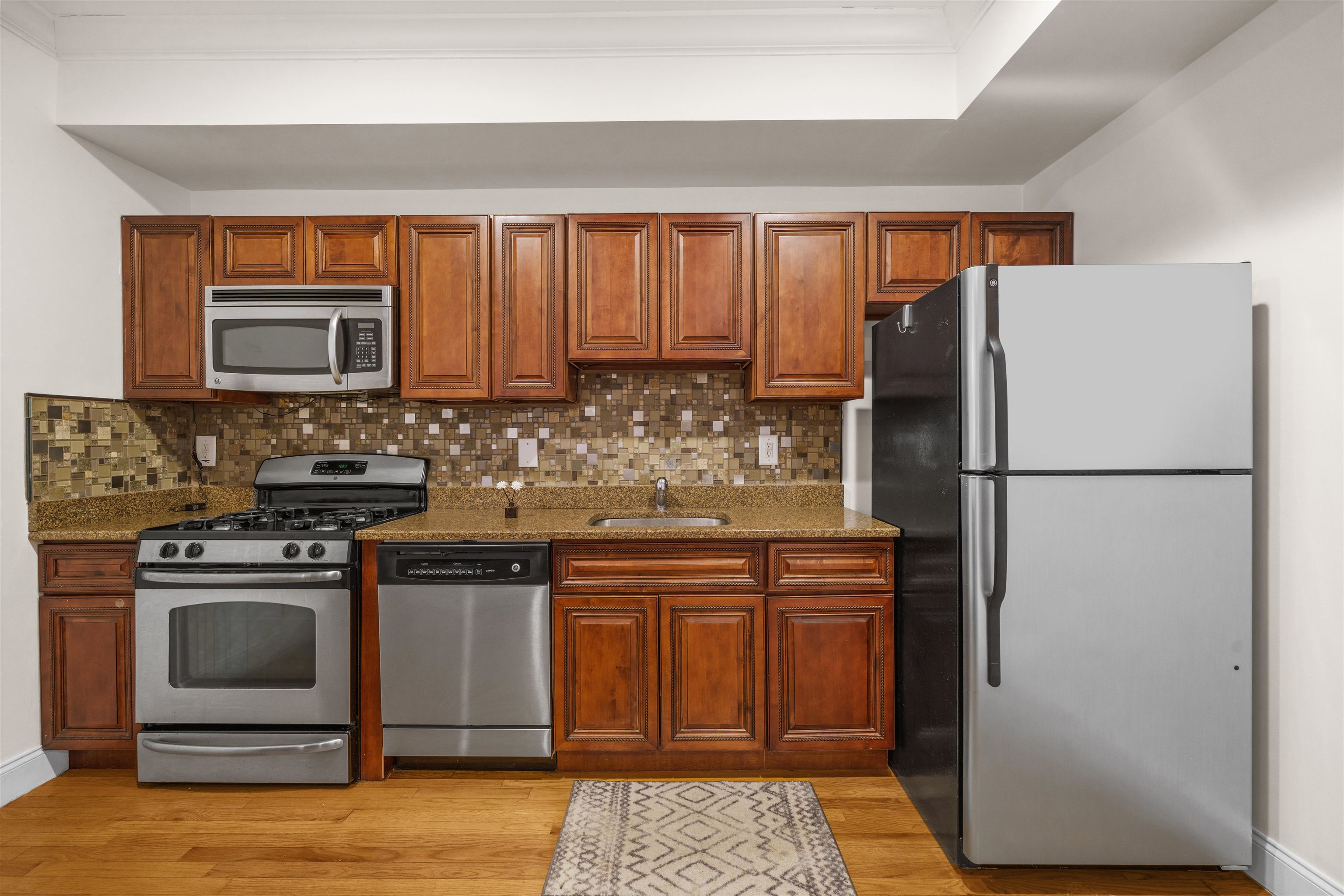 255 Broadway 206 Property Photo 5
