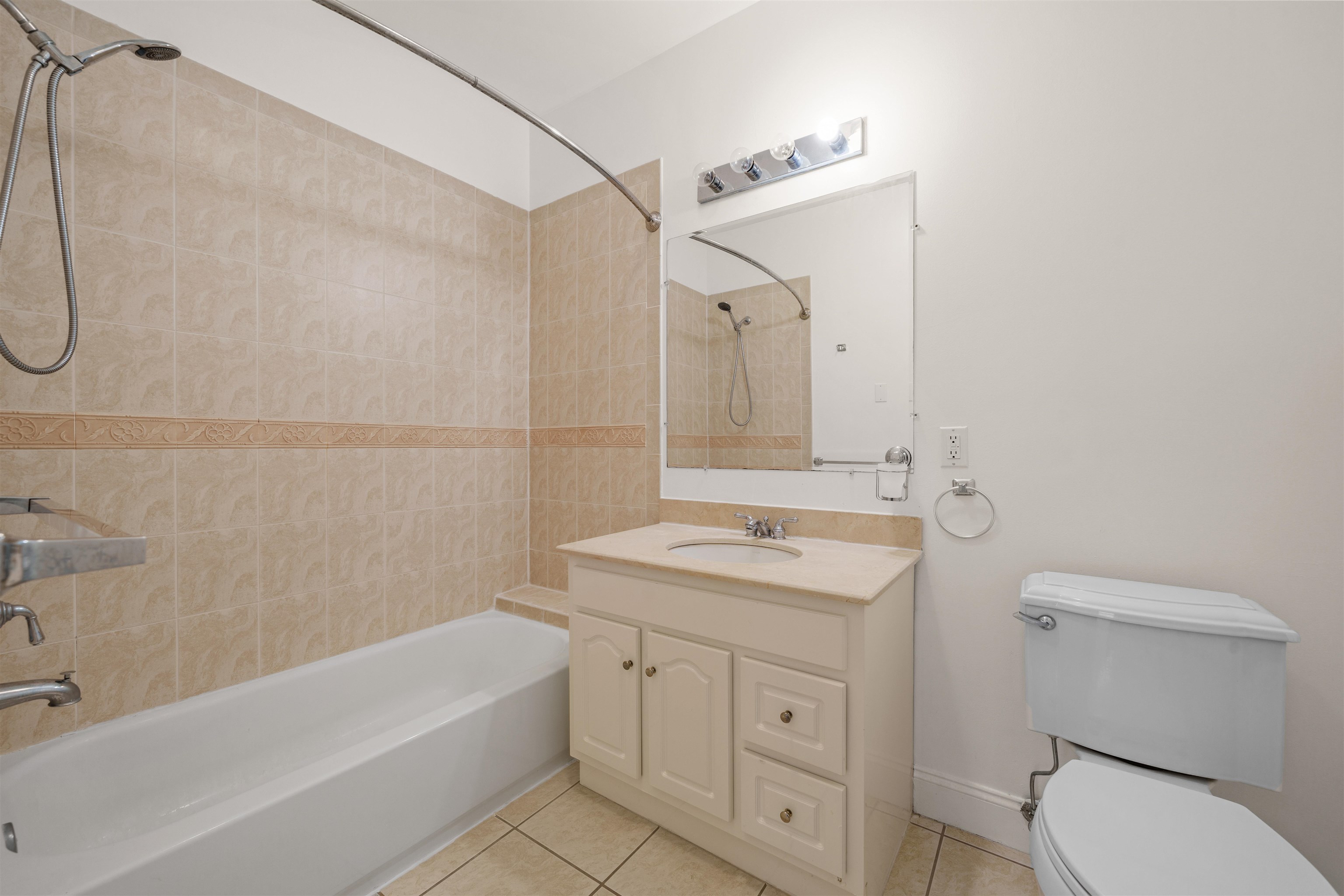 255 Broadway 206 Property Photo 20